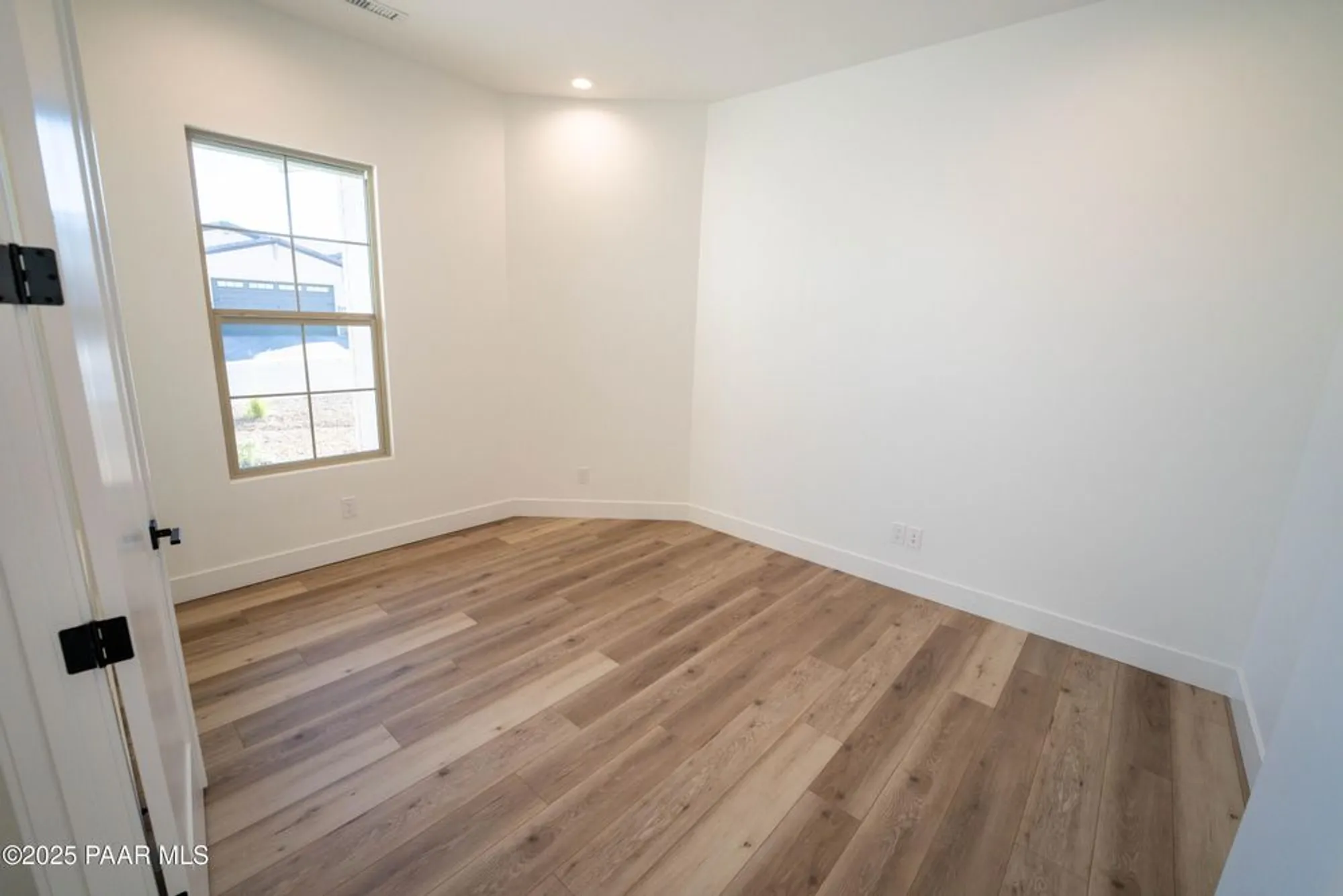 Property Slideshow image 6 of 20 | 1116 s lakeview dr, Prescott, AZ, 86301