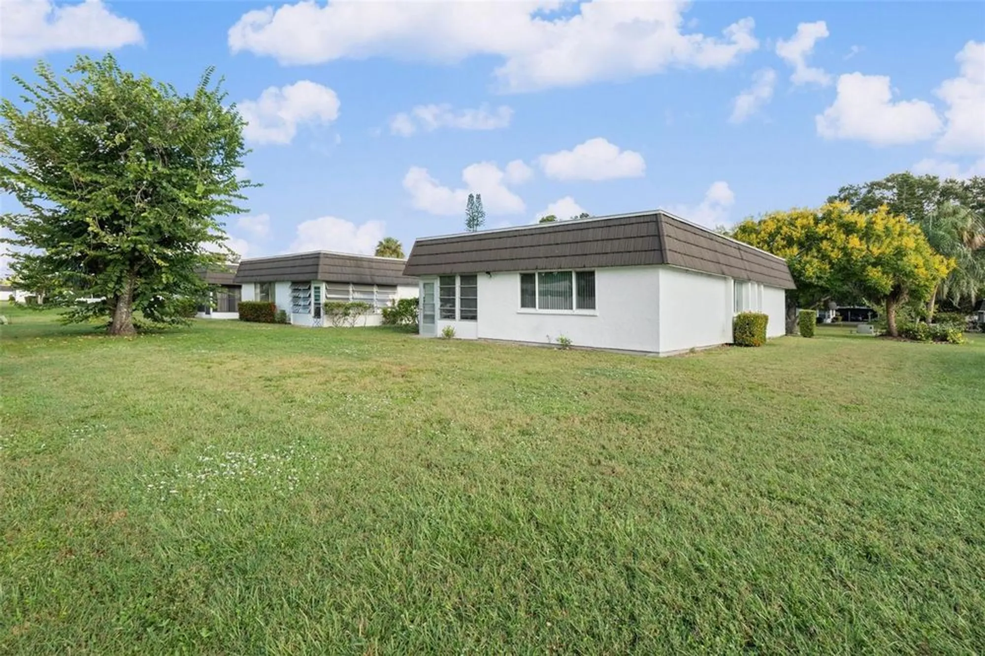 Property Slideshow image 28 of 42 | 3952 ashwood ln 37, Sarasota, FL, 34232