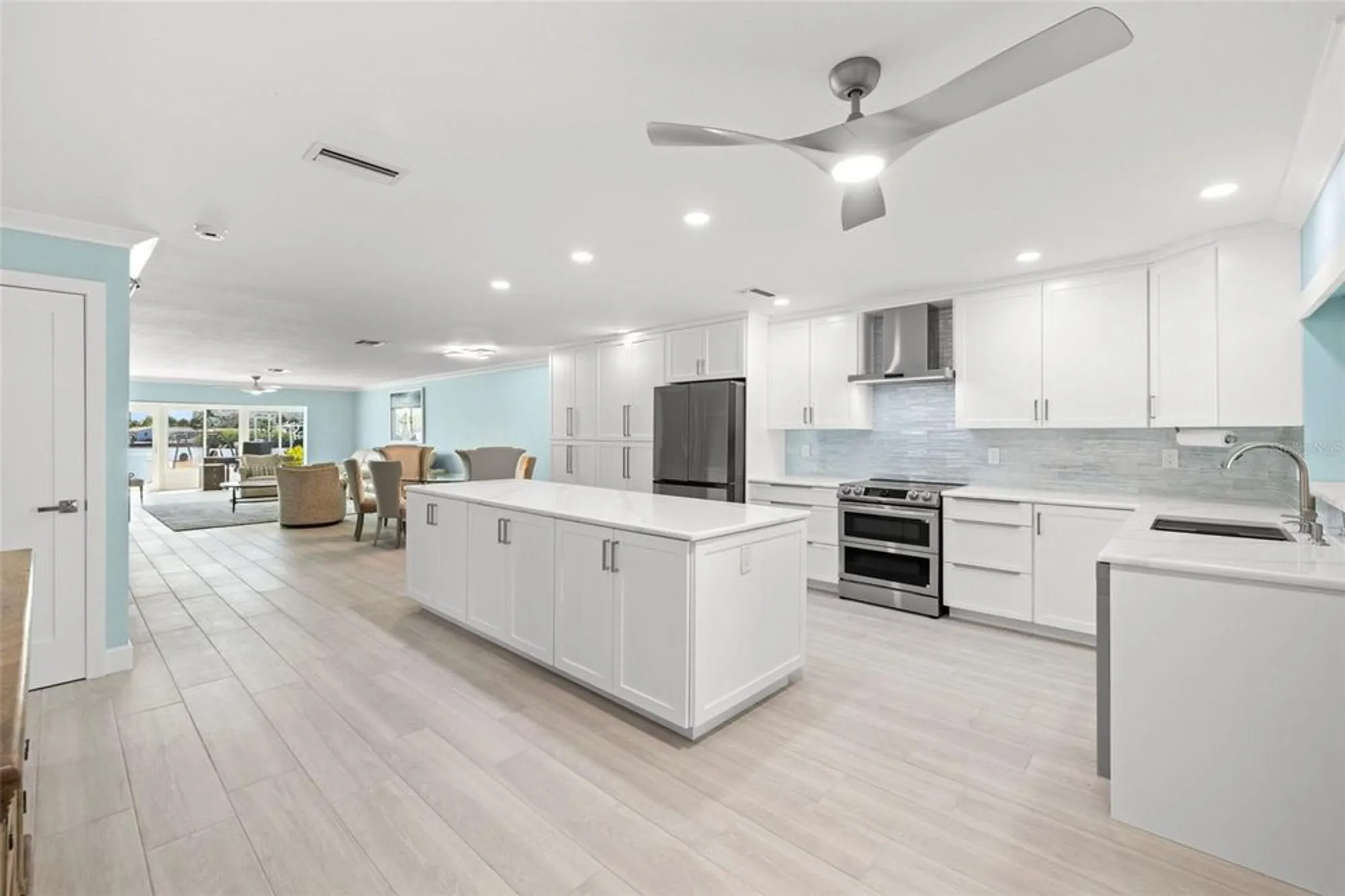 Property Slideshow image 16 of 67 | 328 boca ciega point blvd s, St Petersburg, FL, 33708