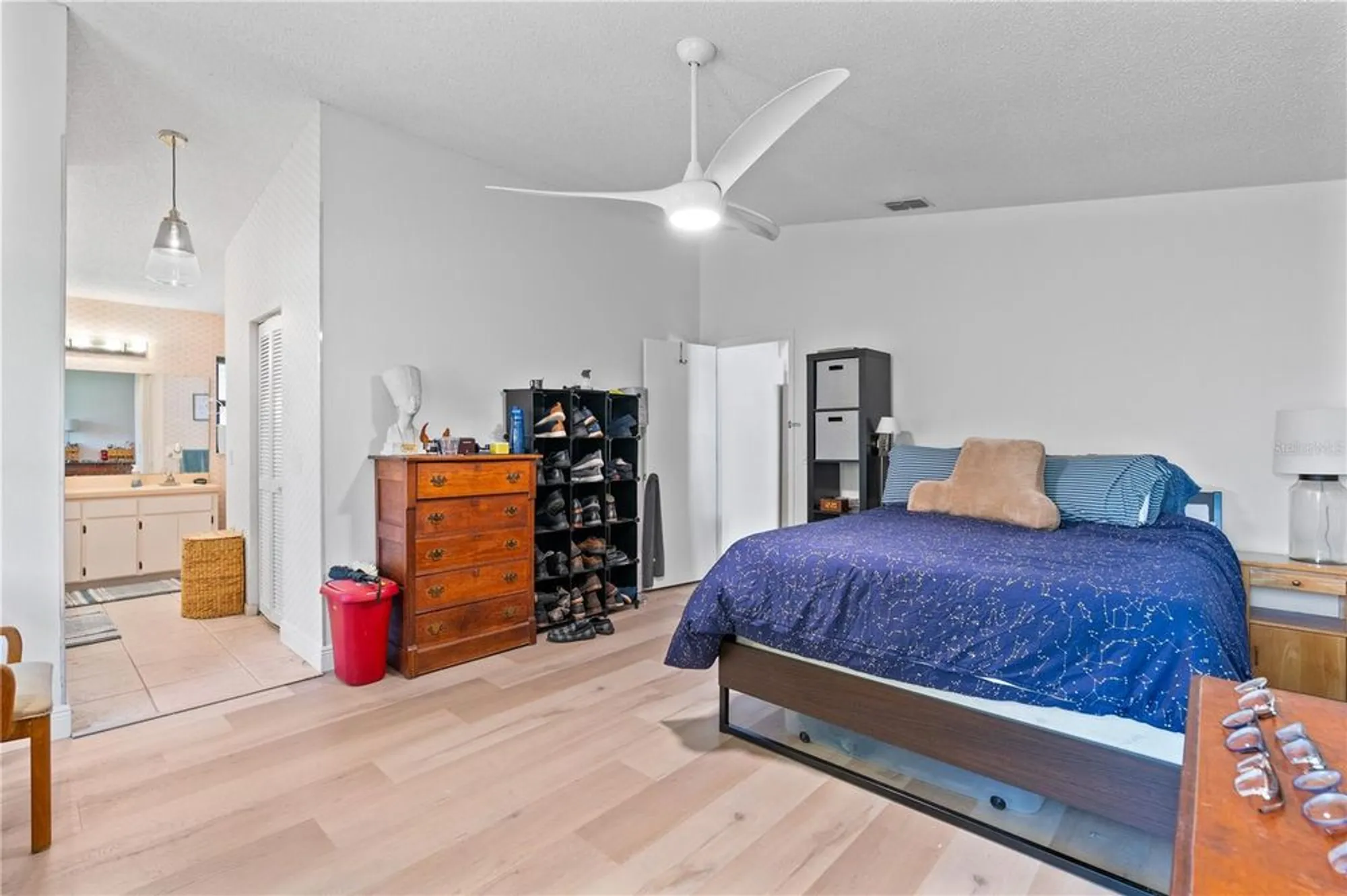 Property Slideshow image 4 of 25 | 1967 long boat dr, Lakeland, FL, 33810