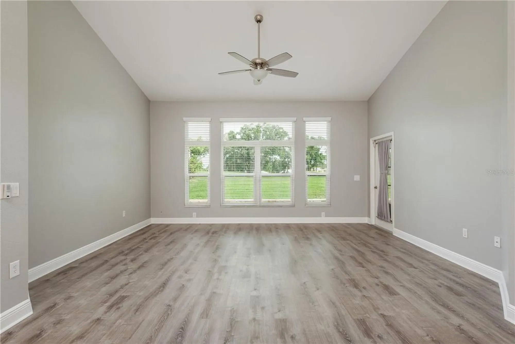 Property Slideshow image 10 of 57 | 9609 brookdale dr, New Port Richey, FL, 34655