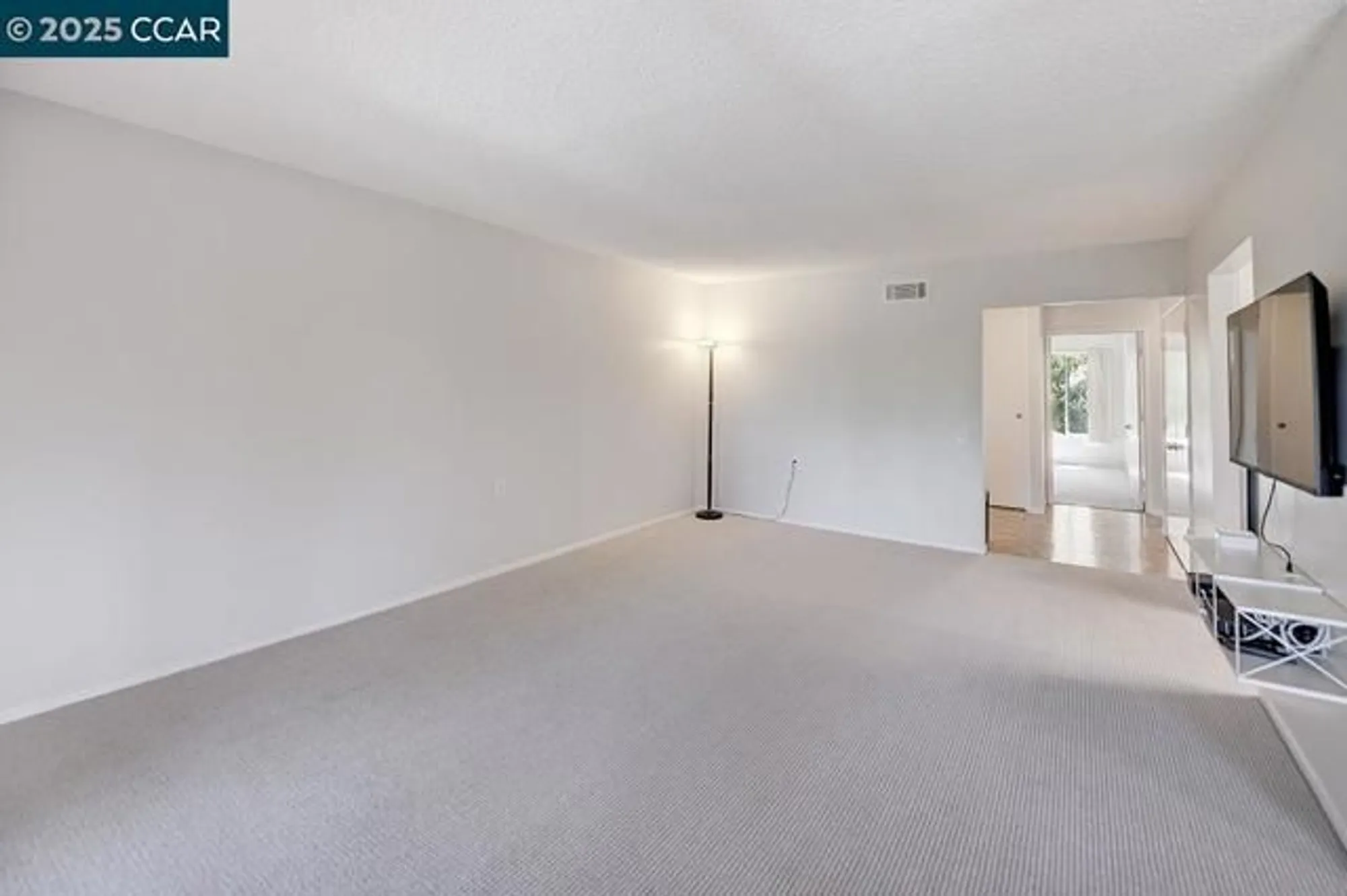 Property Slideshow image 18 of 43 | 1427 rockledge ln apt 5, Walnut Creek, CA, 94595
