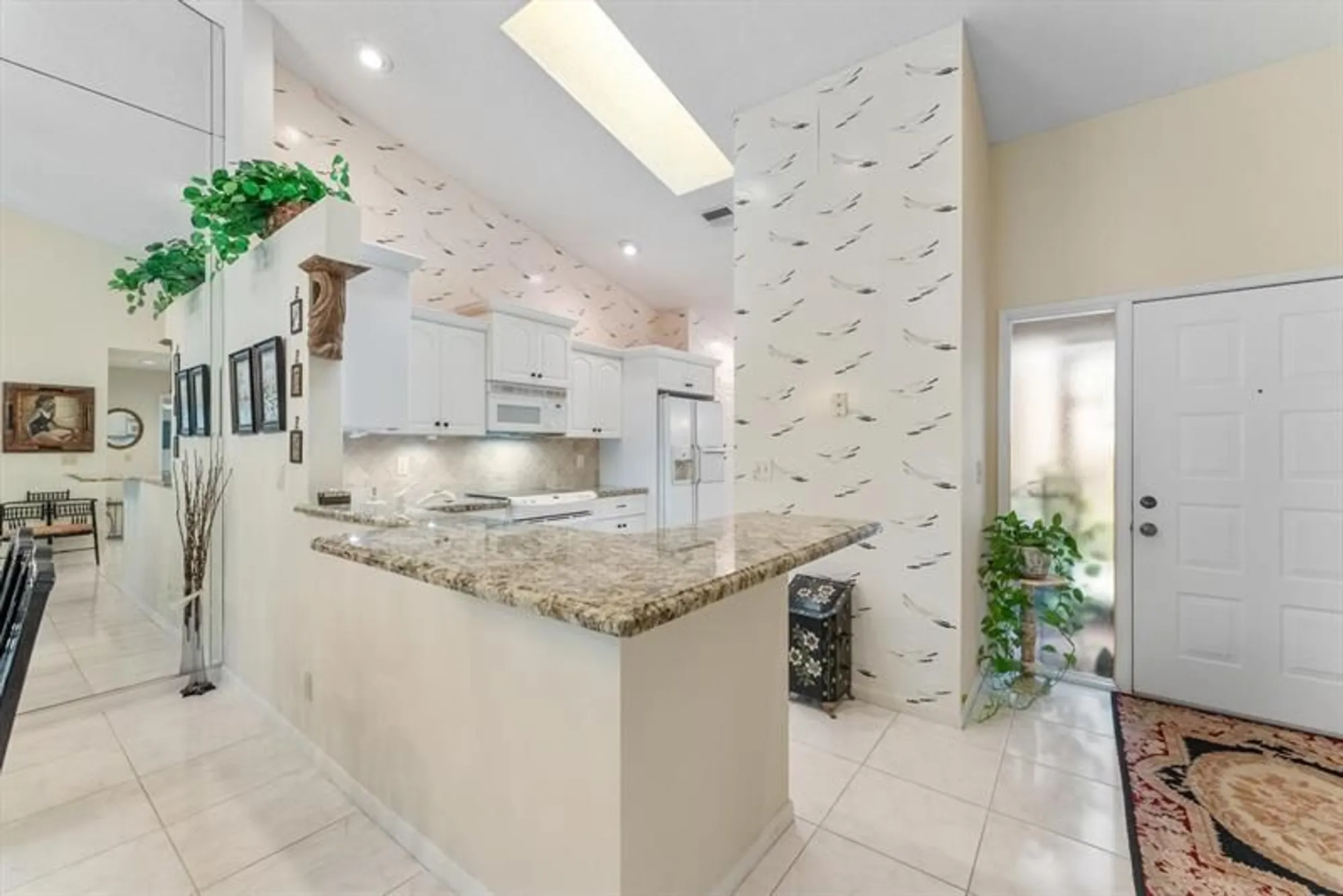 Property Slideshow image 9 of 53 | 8333 springlake dr a, Boca Raton, FL, 33496