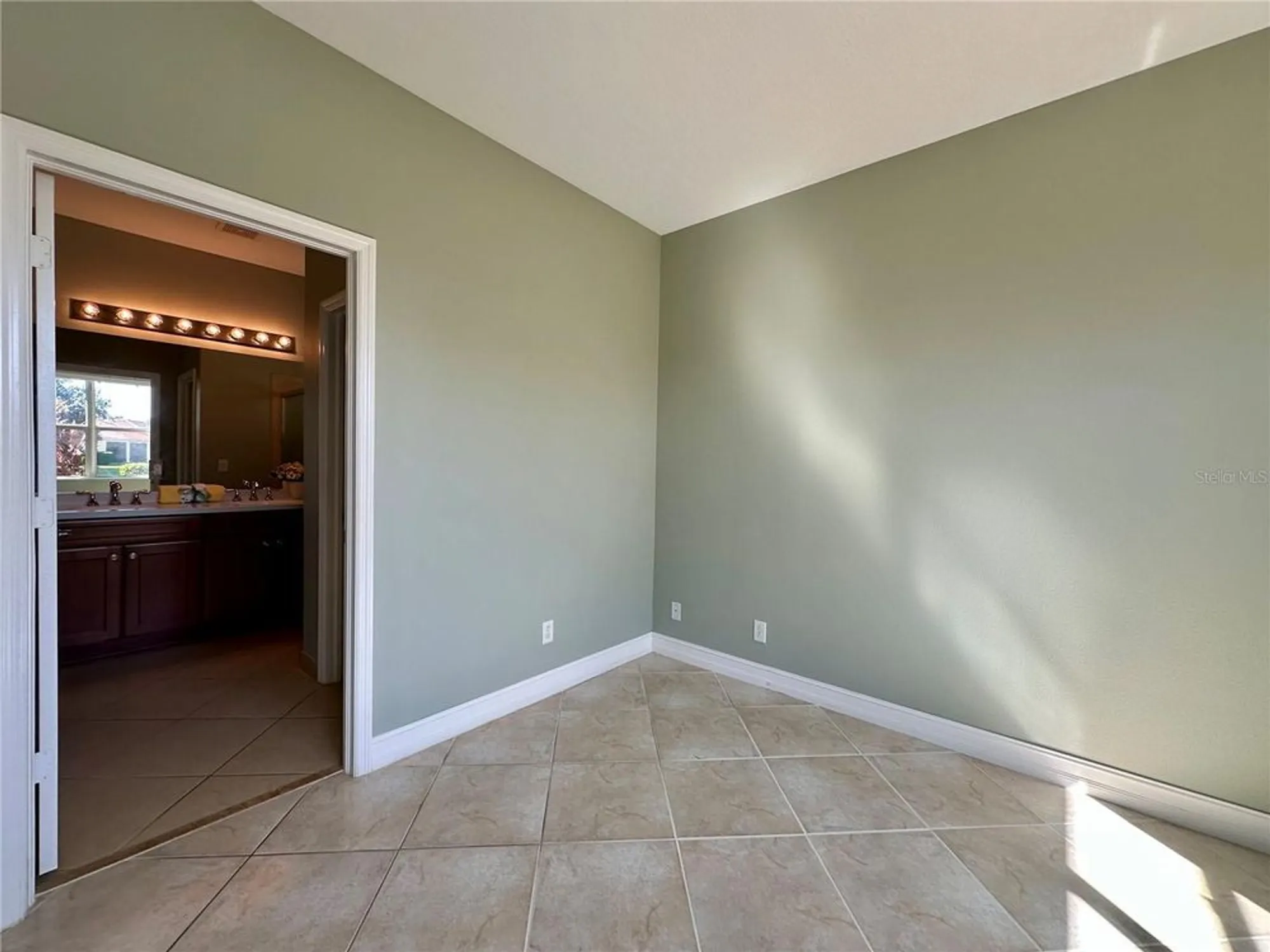 Property Slideshow image 18 of 69 | 16209 amethyst key dr, Wimauma, FL, 33598