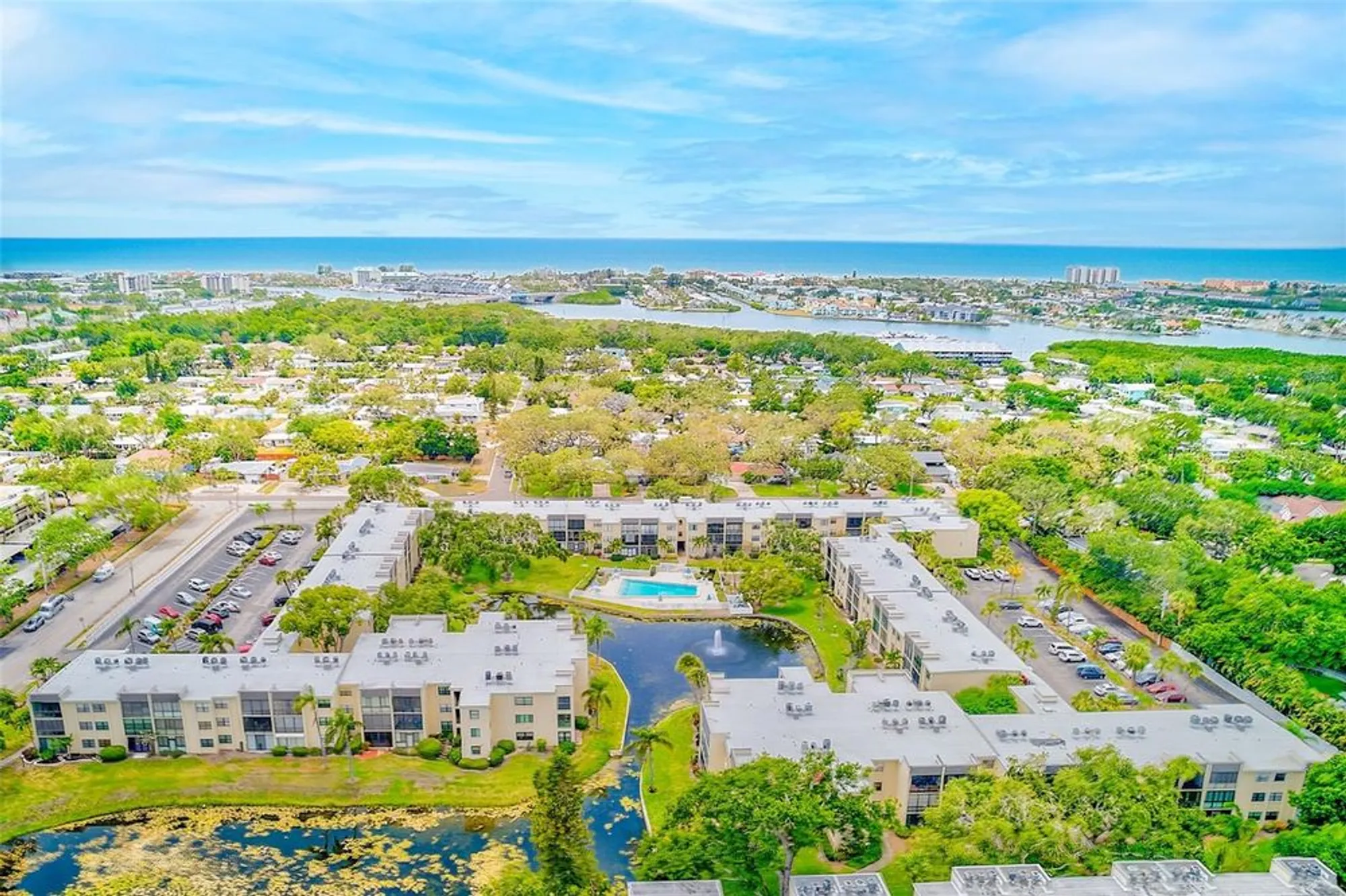 Property Slideshow image 20 of 35 | 14130 rosemary ln 4115, Largo, FL, 33774