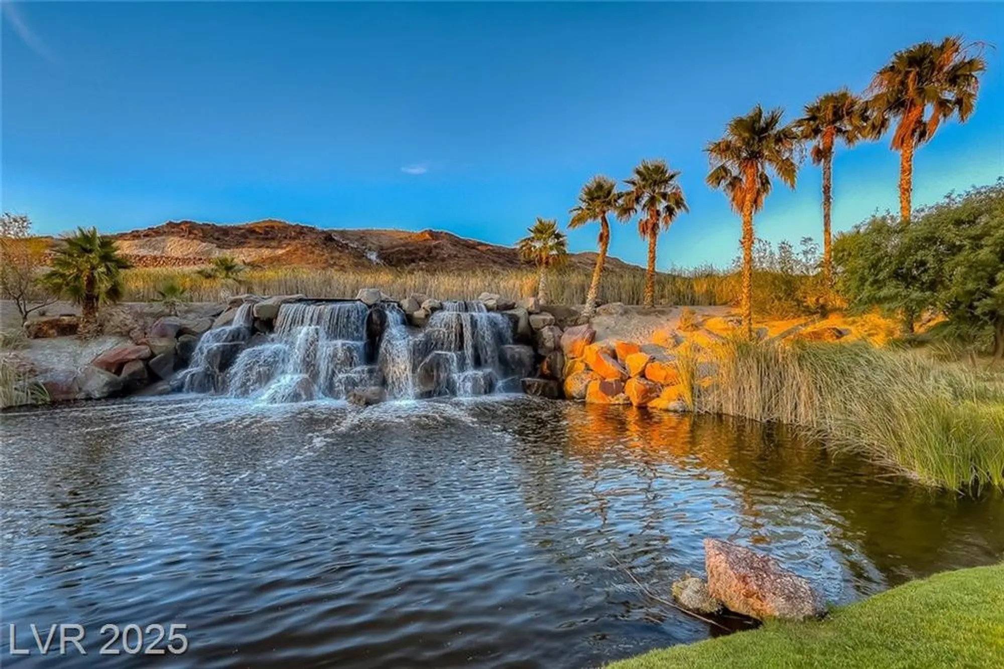 Property Slideshow image 57 of 78 | 32 tatahatso point st, Henderson, NV, 89011