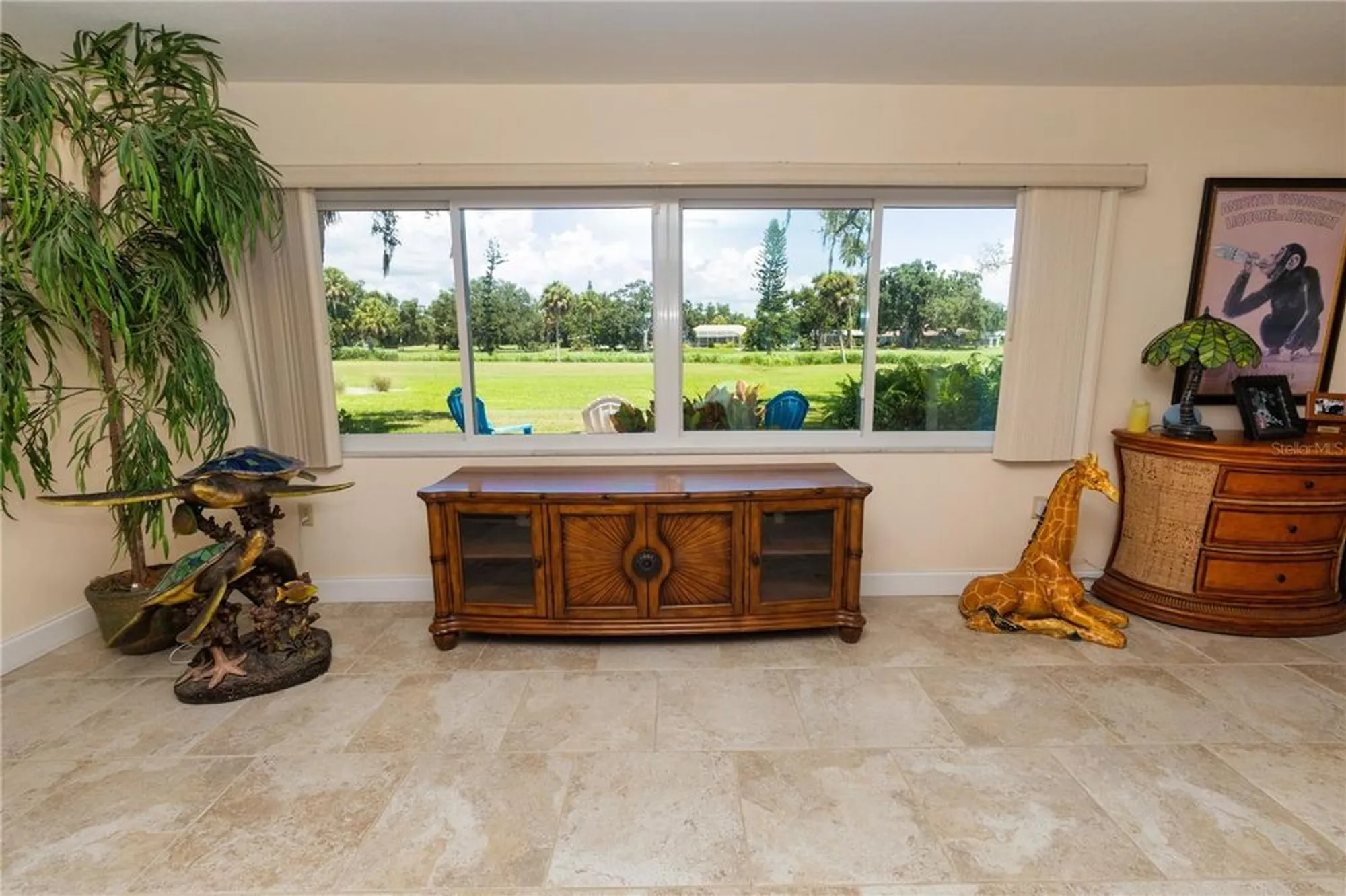 Property Slideshow image 14 of 52 | 3337 spring mill cir, Sarasota, FL, 34239
