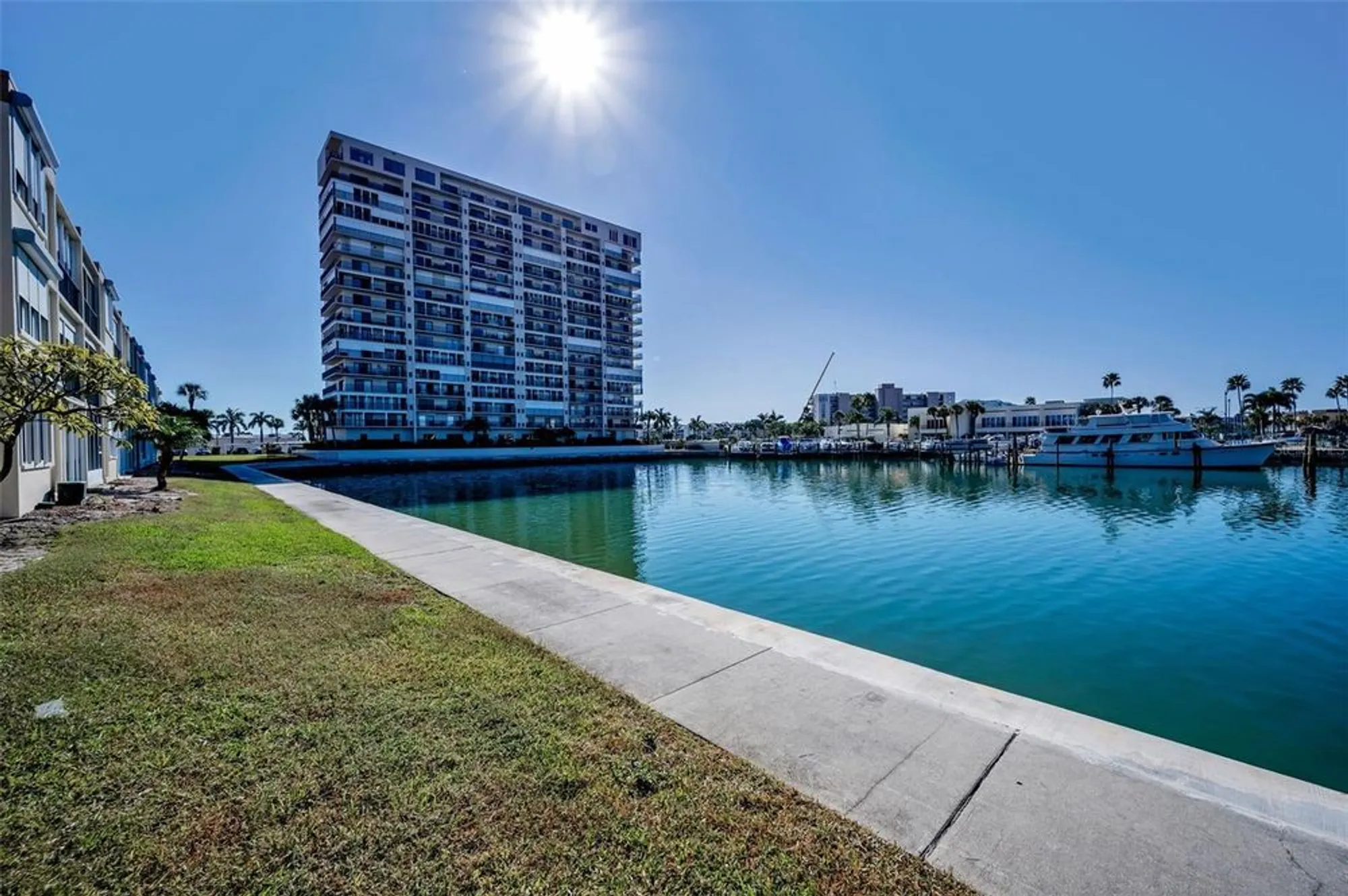 Property Slideshow image 46 of 75 | 7420 bay island dr 374, South Pasadena, FL, 33707