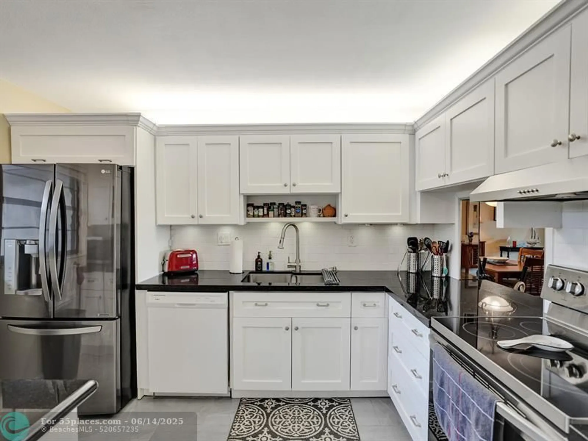 Property Slideshow image 4 of 43 | 6080 n sabal palm blvd 305, Tamarac, FL, 33319