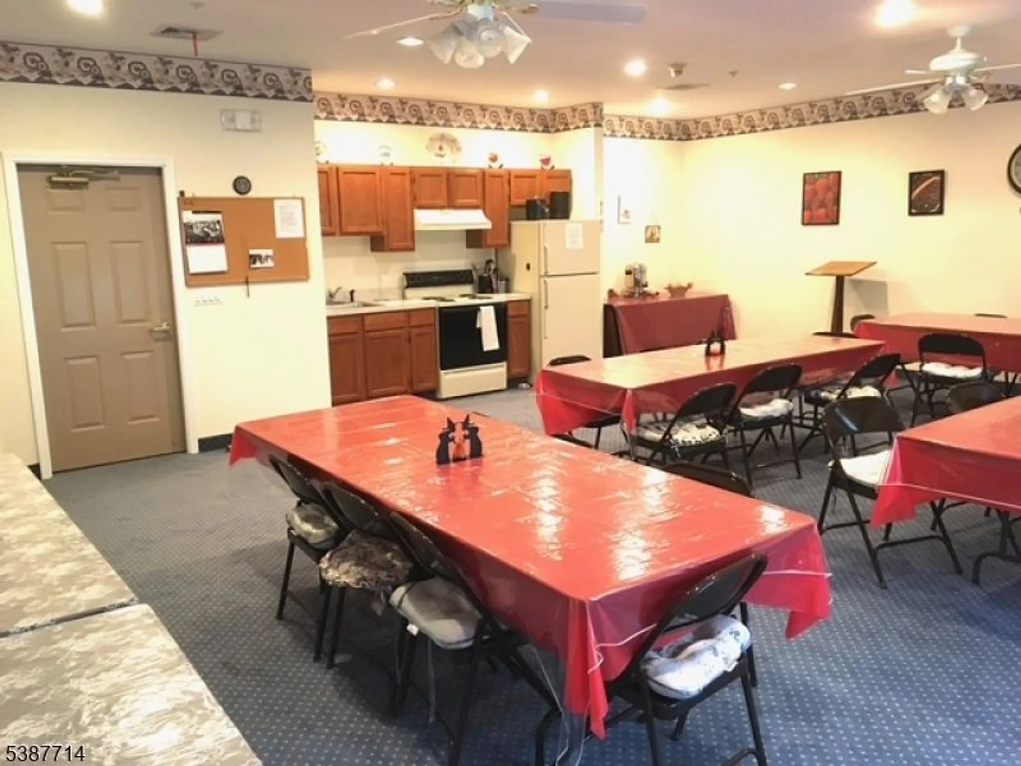 Property Slideshow image 10 of 12 | 4 richmond rd apt 112 112, West Milford, NJ, 07480