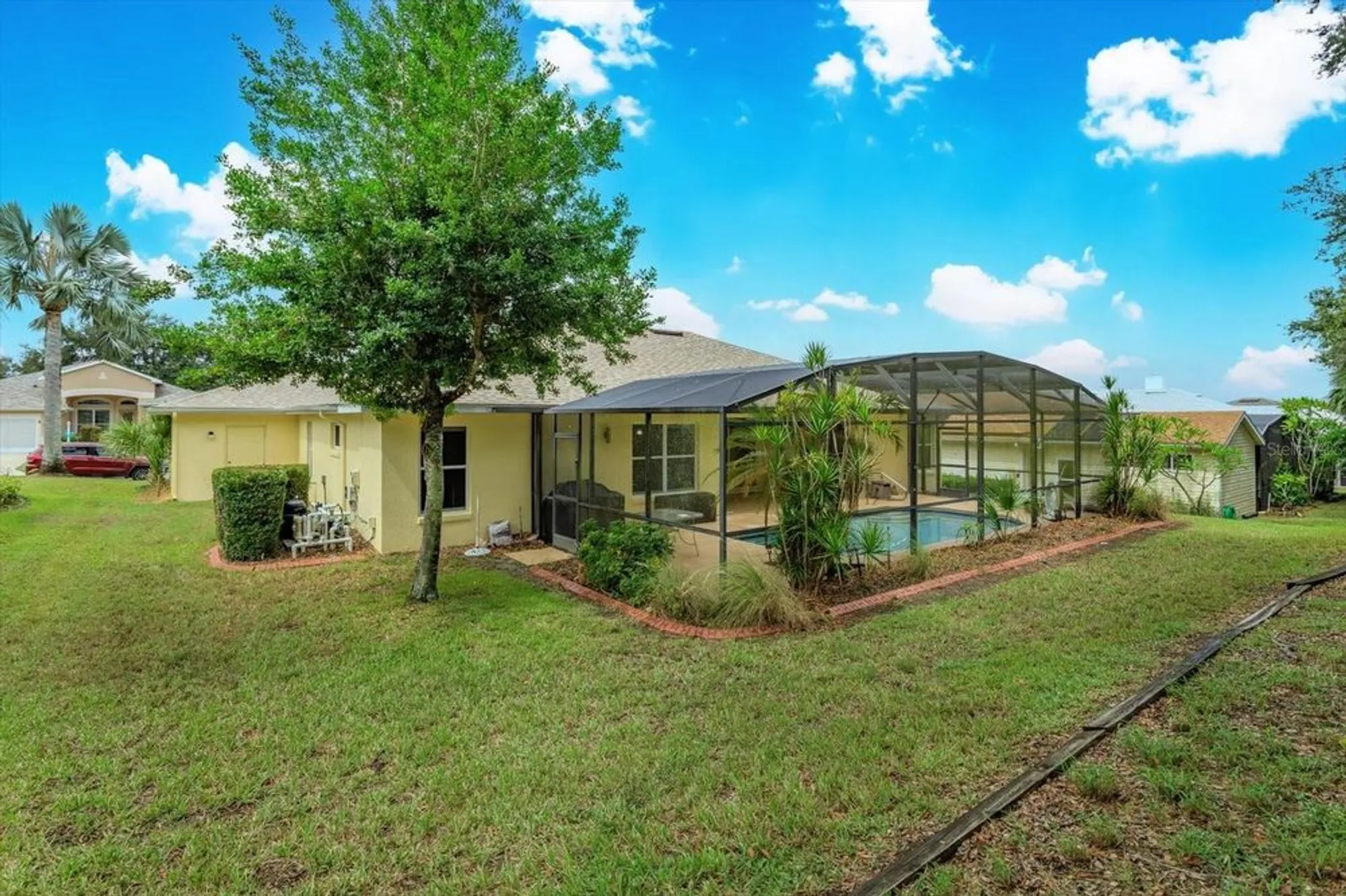 Property Slideshow image 2 of 28 | 5151 indian ocean loop, Tavares, FL, 32778