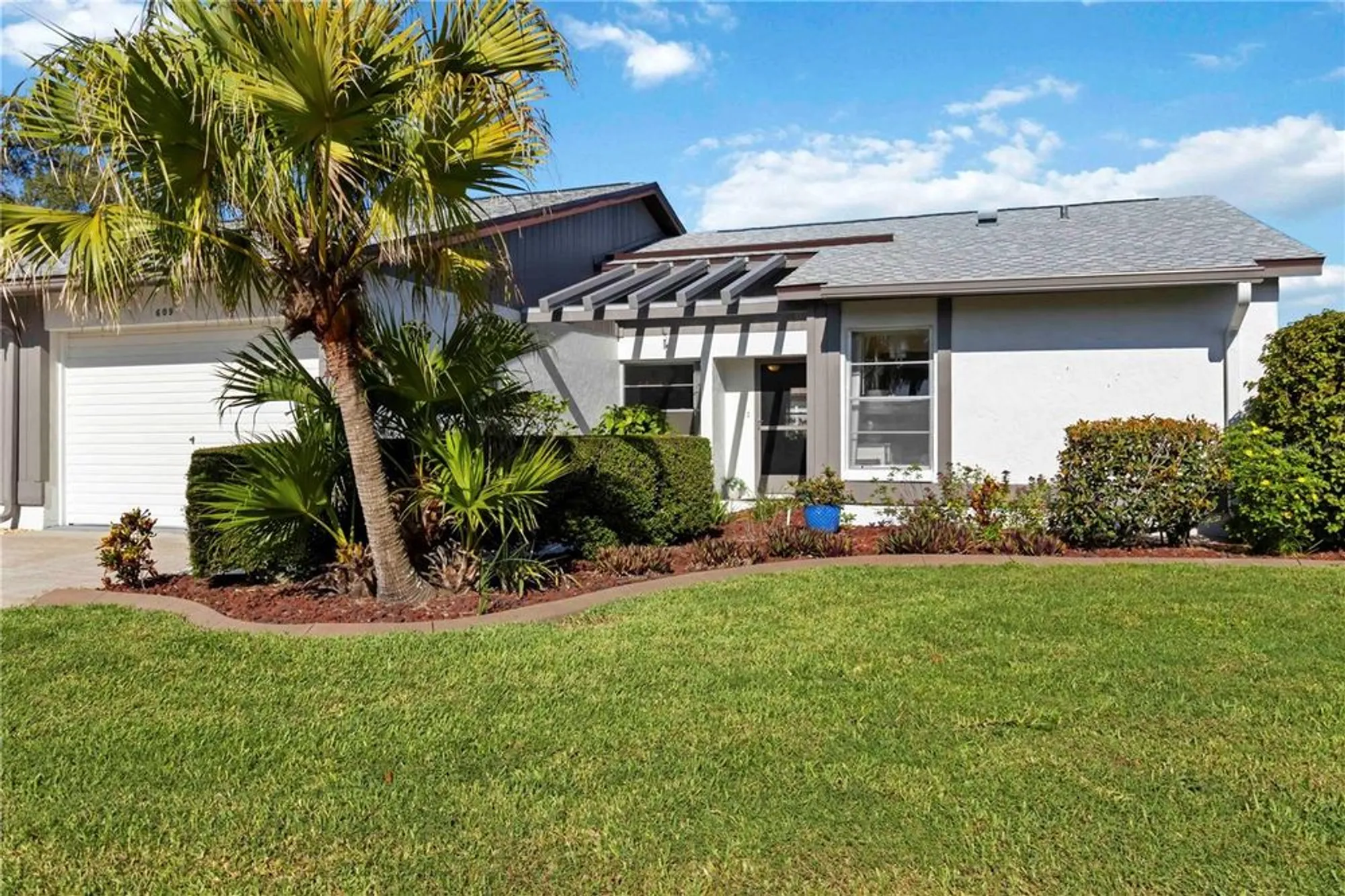 Property Slideshow image 2 of 38 | 609 deerwood ave, Englewood, FL, 34223