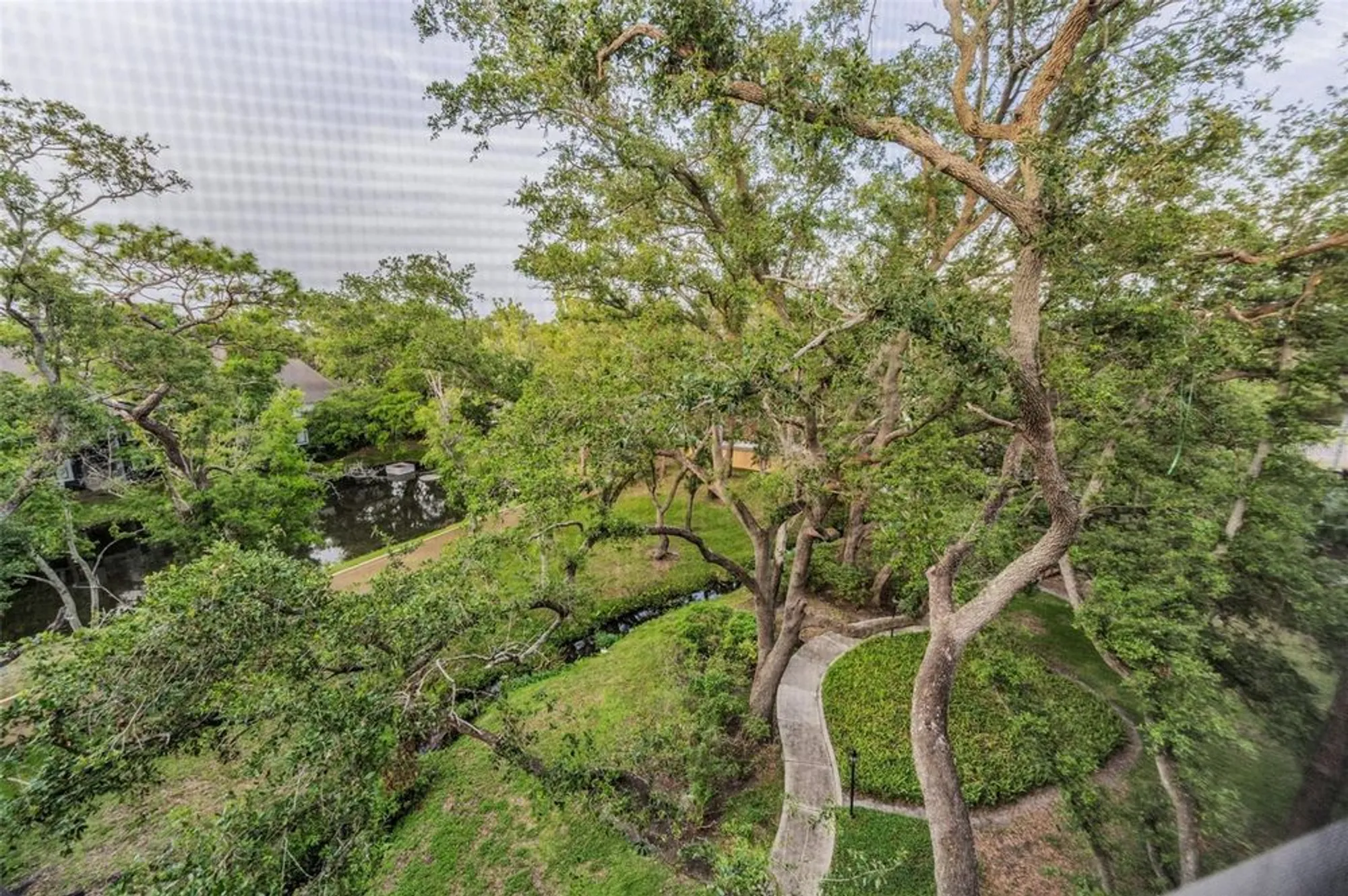 Property Slideshow image 18 of 57 | 3062 eastland blvd unit 402, Clearwater, FL, 33761