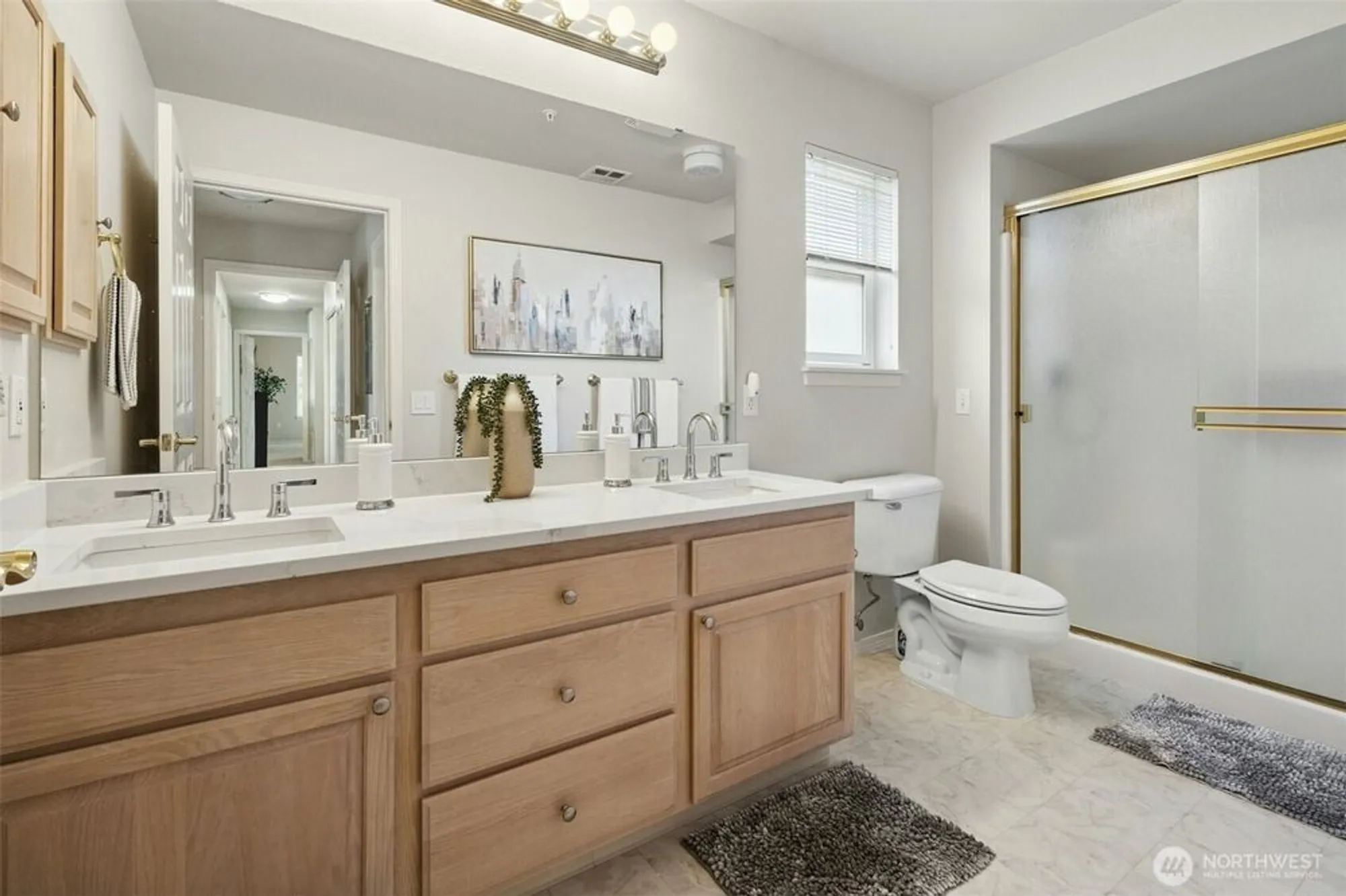 Property Slideshow image 18 of 31 | 22535 se highland cir 206, Issaquah, WA, 98029