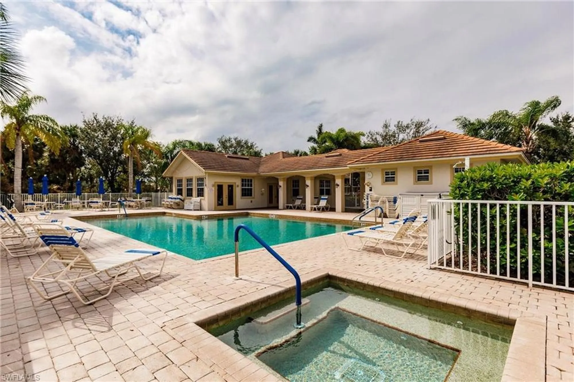 Property Slideshow image 39 of 49 | 3071 meandering way apt 101, Fort Myers, FL, 33905