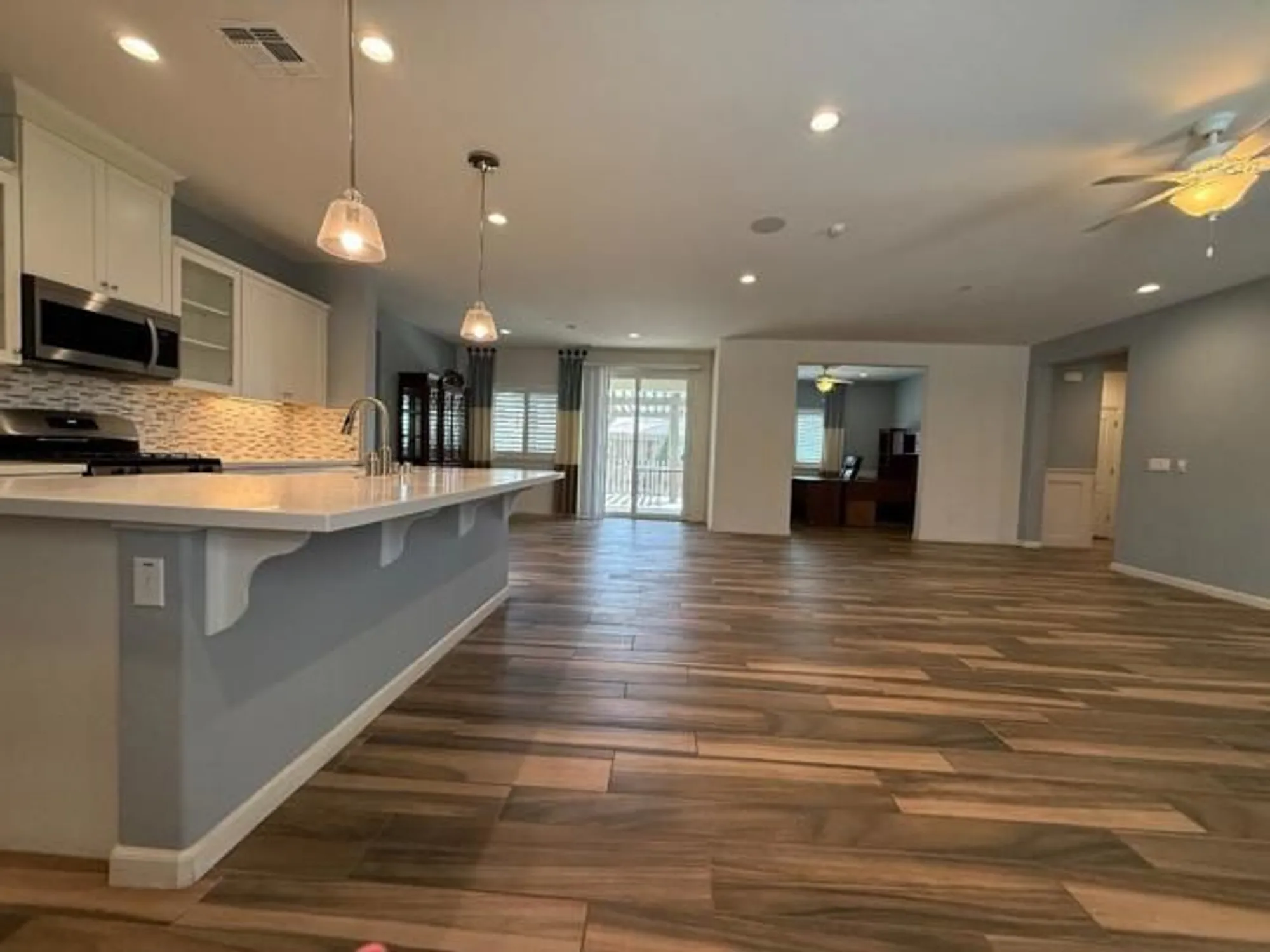 Property Slideshow image 2 of 15 | 830 auction st, Los Banos, CA, 93635