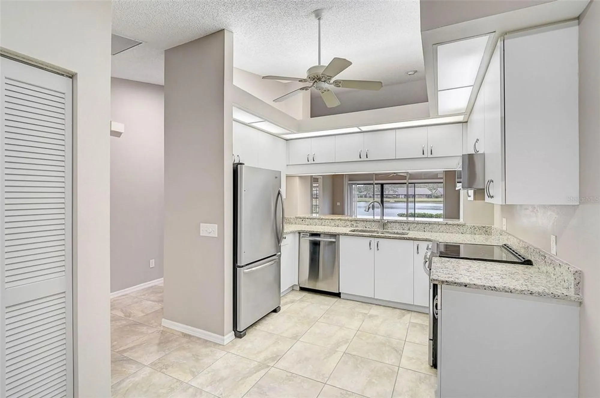 Property Slideshow image 7 of 50 | 7146 lakeside dr, Sarasota, FL, 34243