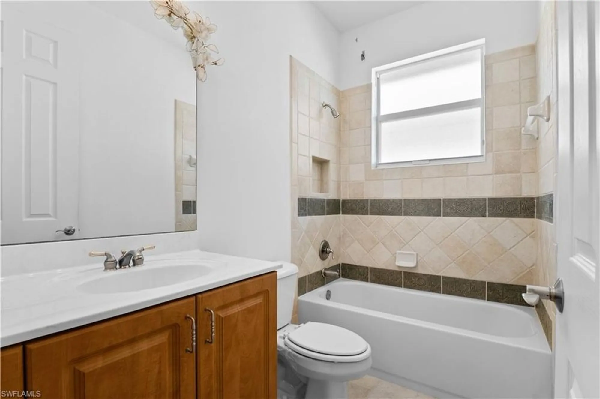 Property Slideshow image 19 of 38 | 20381 foxworth cir, Estero, FL, 33928