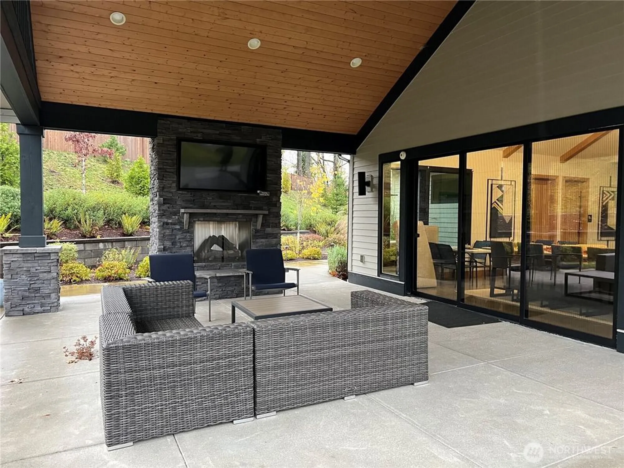 Property Slideshow image 33 of 33 | 22701 se 237th pl, Maple Valley, WA, 98038