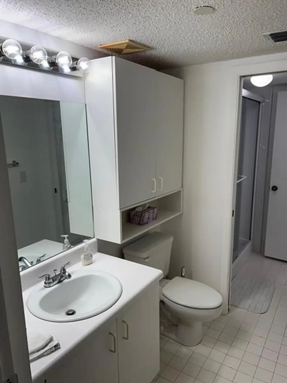 Property Slideshow image 5 of 14 | 9511 weldon cir g 306, Tamarac, FL, 33321