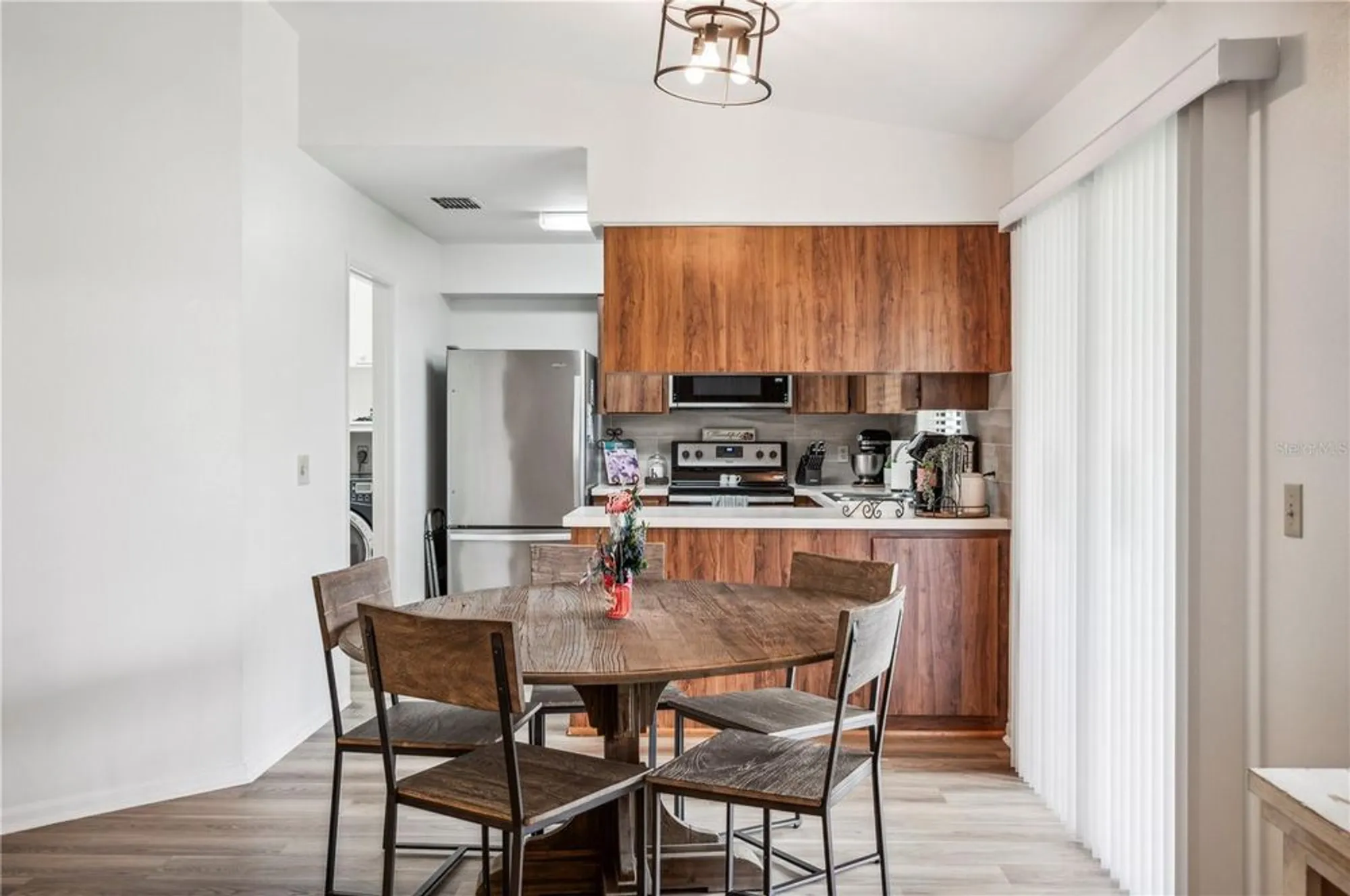 Property Slideshow image 10 of 37 | 1608 colonnades cir, Lakeland, FL, 33811