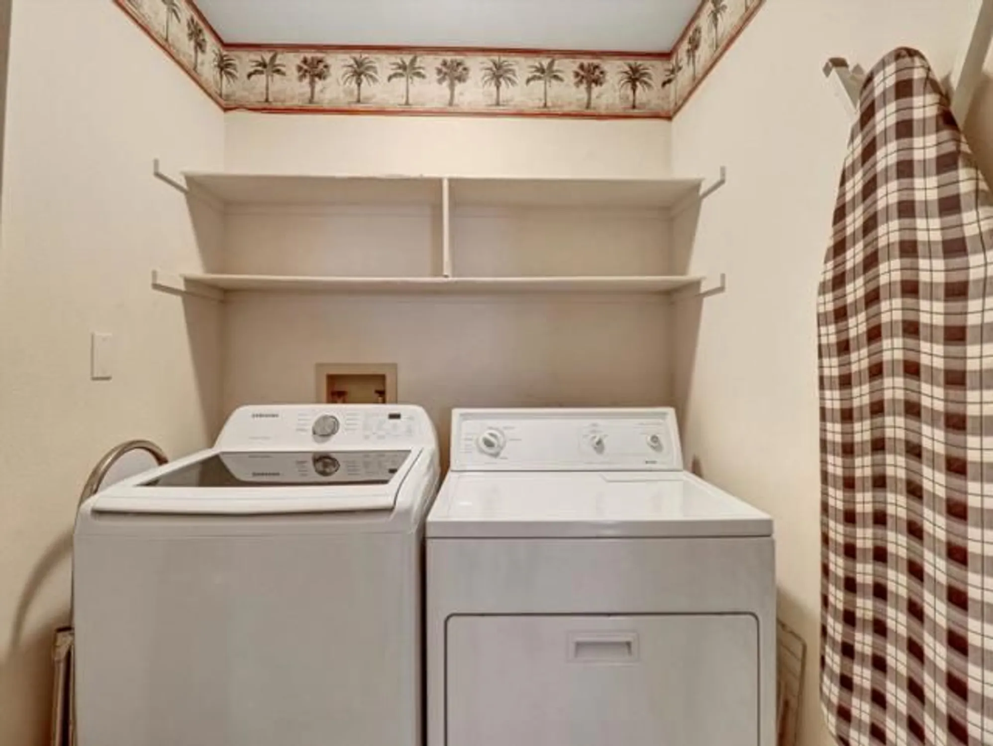 Property Slideshow image 21 of 24 | 54671 inverness way, La Quinta, CA, 92253