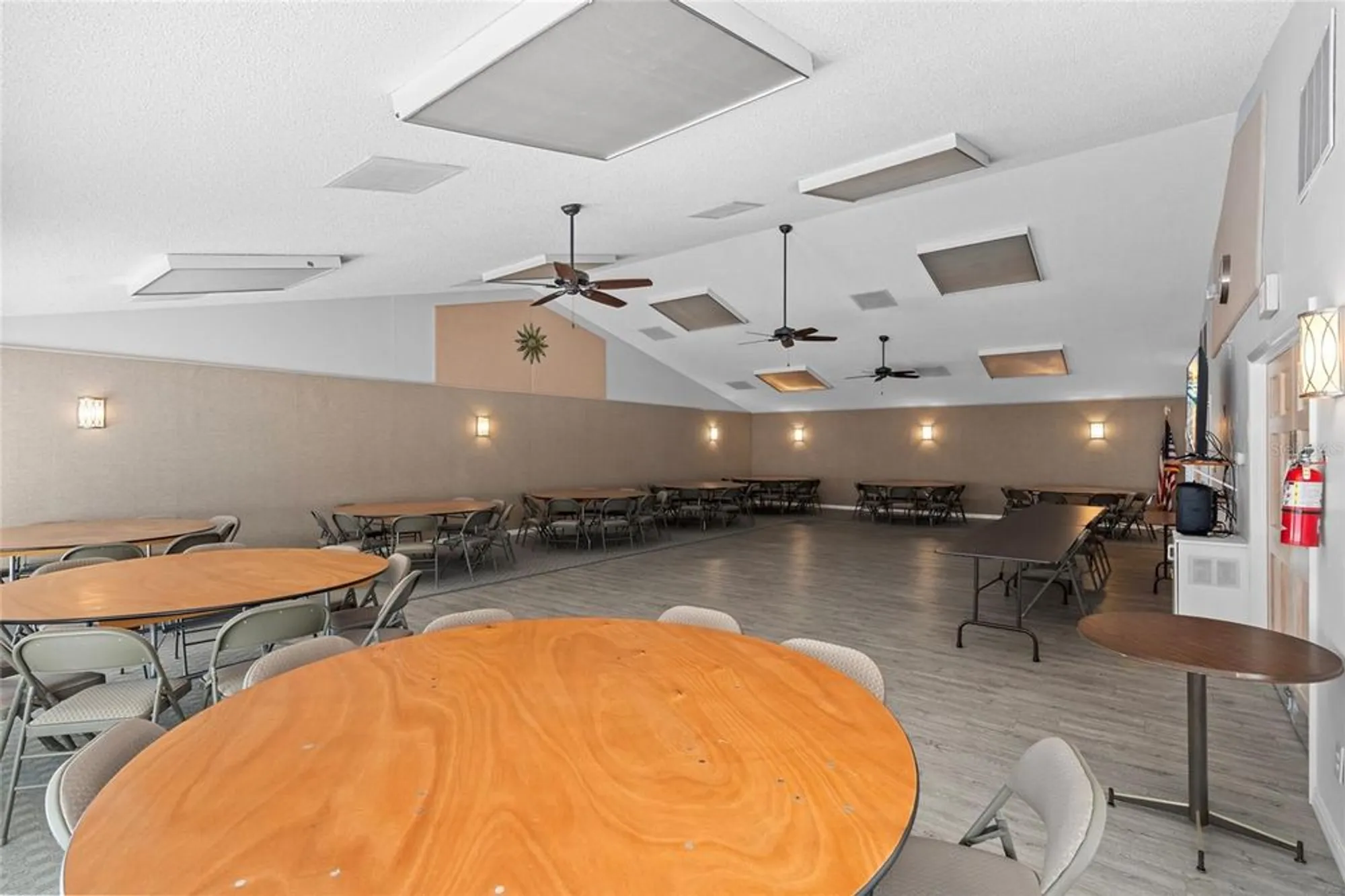 Property Slideshow image 36 of 46 | 2502 royal pines cir # 5a, Clearwater, FL, 33763