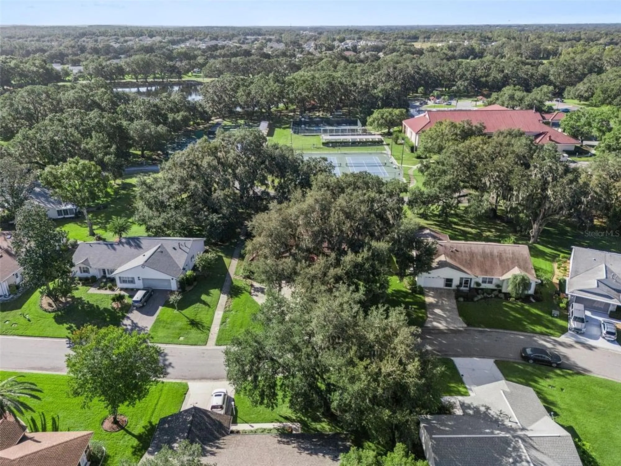 Property Slideshow image 39 of 86 | 5609 rosewall cir, Leesburg, FL, 34748