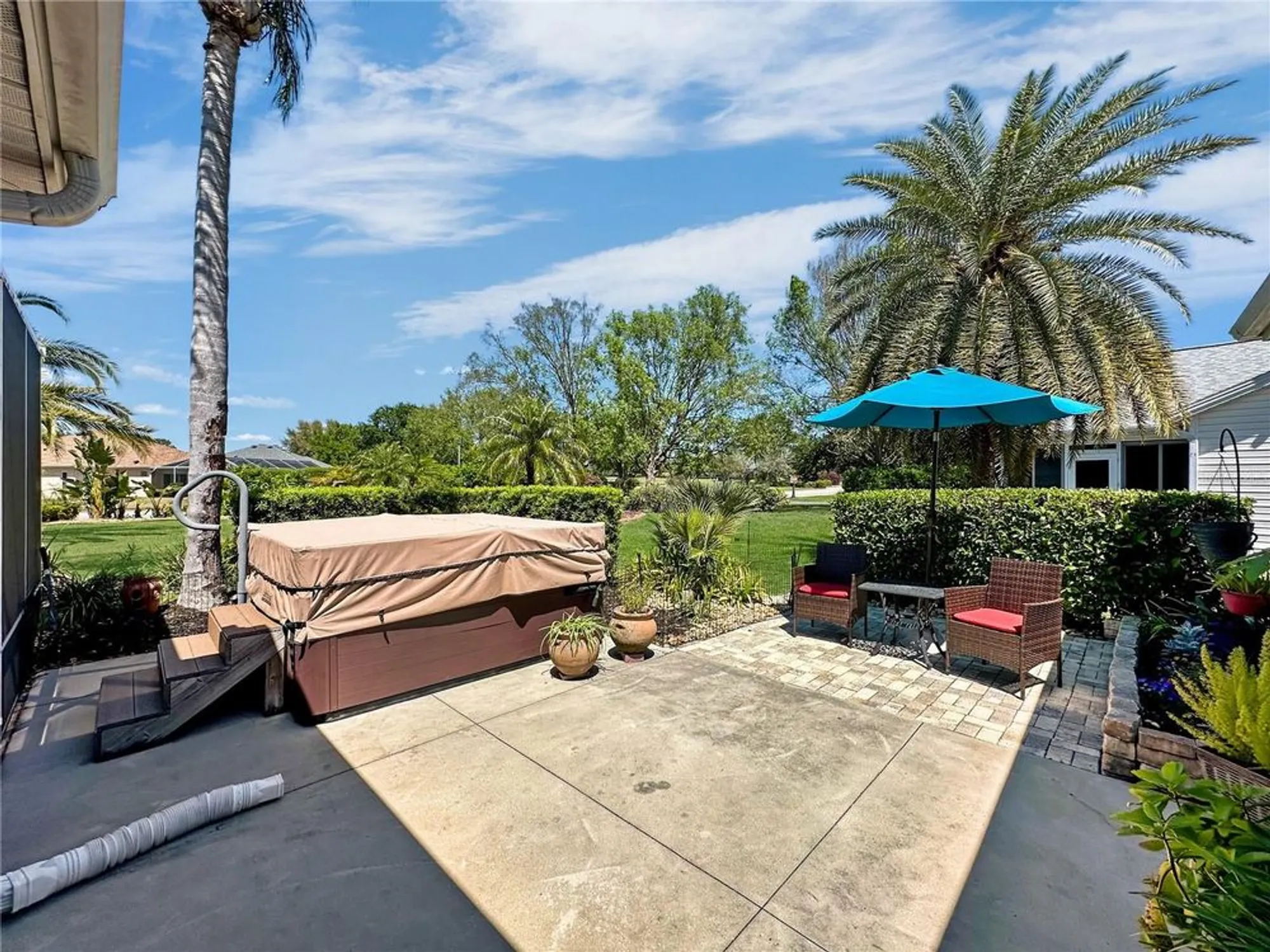 Property Slideshow image 33 of 42 | 867 castleberry cir, The Villages, FL, 32162