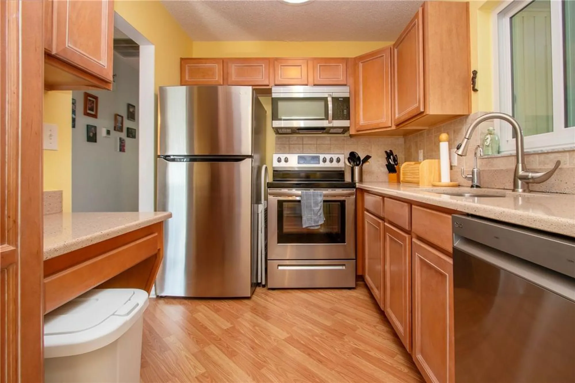 Property Slideshow image 3 of 49 | 1804 foxhunt dr b, Sun City Center, FL, 33573