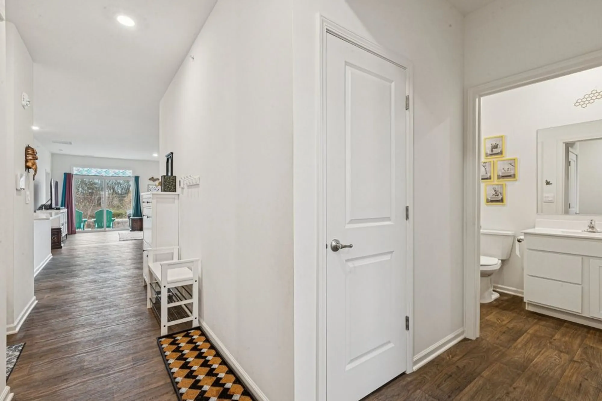 Property Slideshow image 20 of 48 | 952 darwin st, North Aurora, IL, 60542