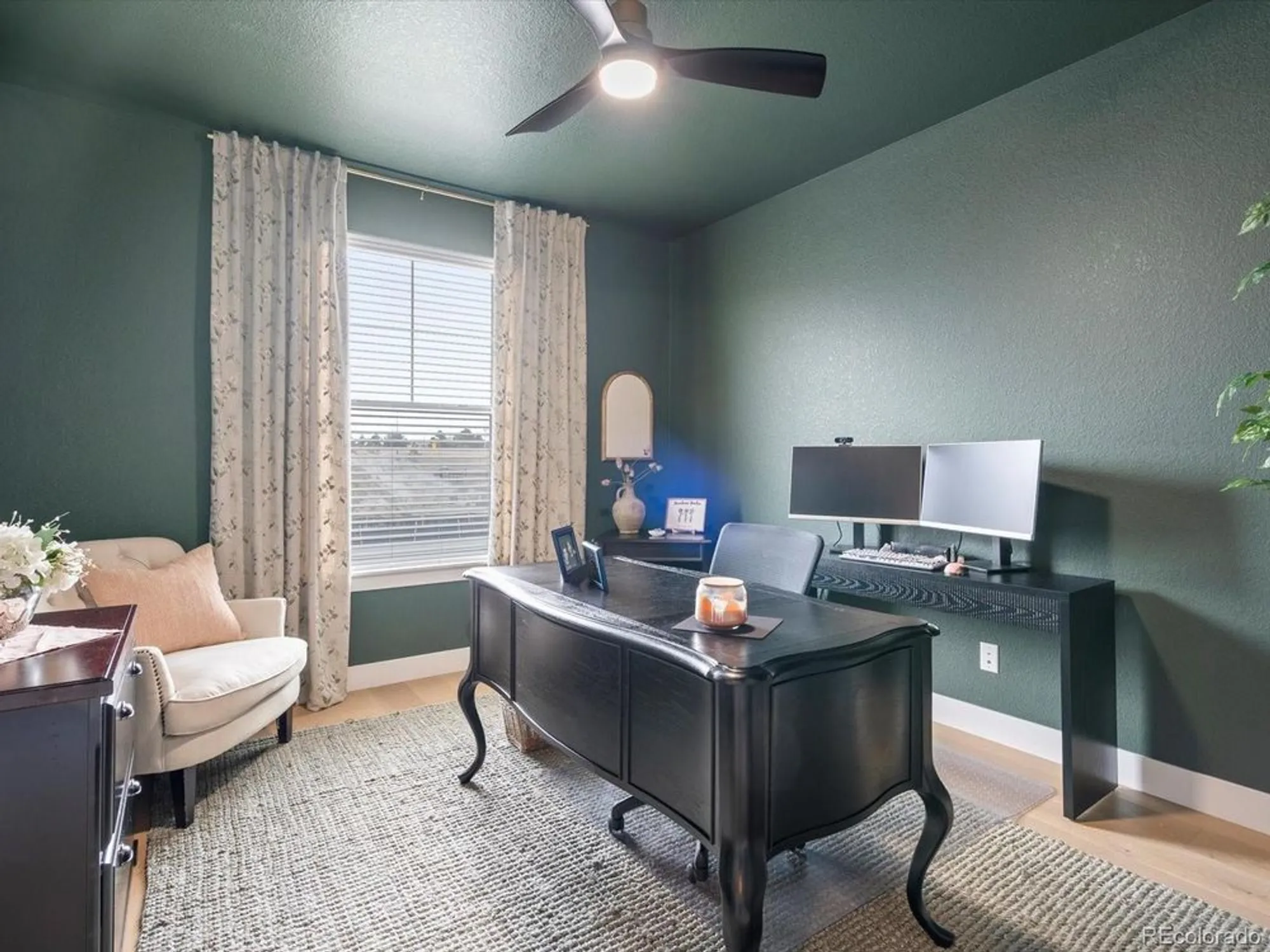 Property Slideshow image 16 of 38 | 9035 s shawnee ct, Aurora, CO, 80016