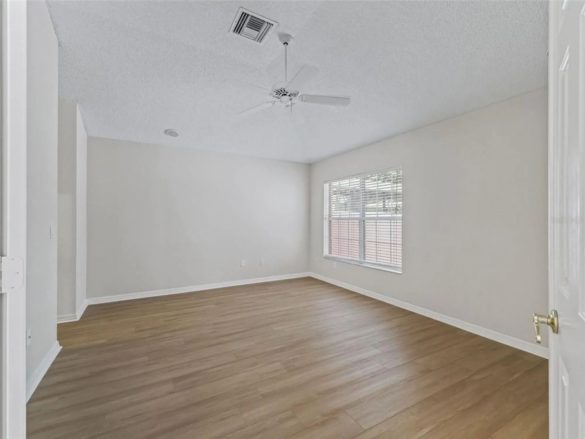 Property Slideshow image 12 of 31 | 1305 santa maria ave, The Villages, FL, 32159