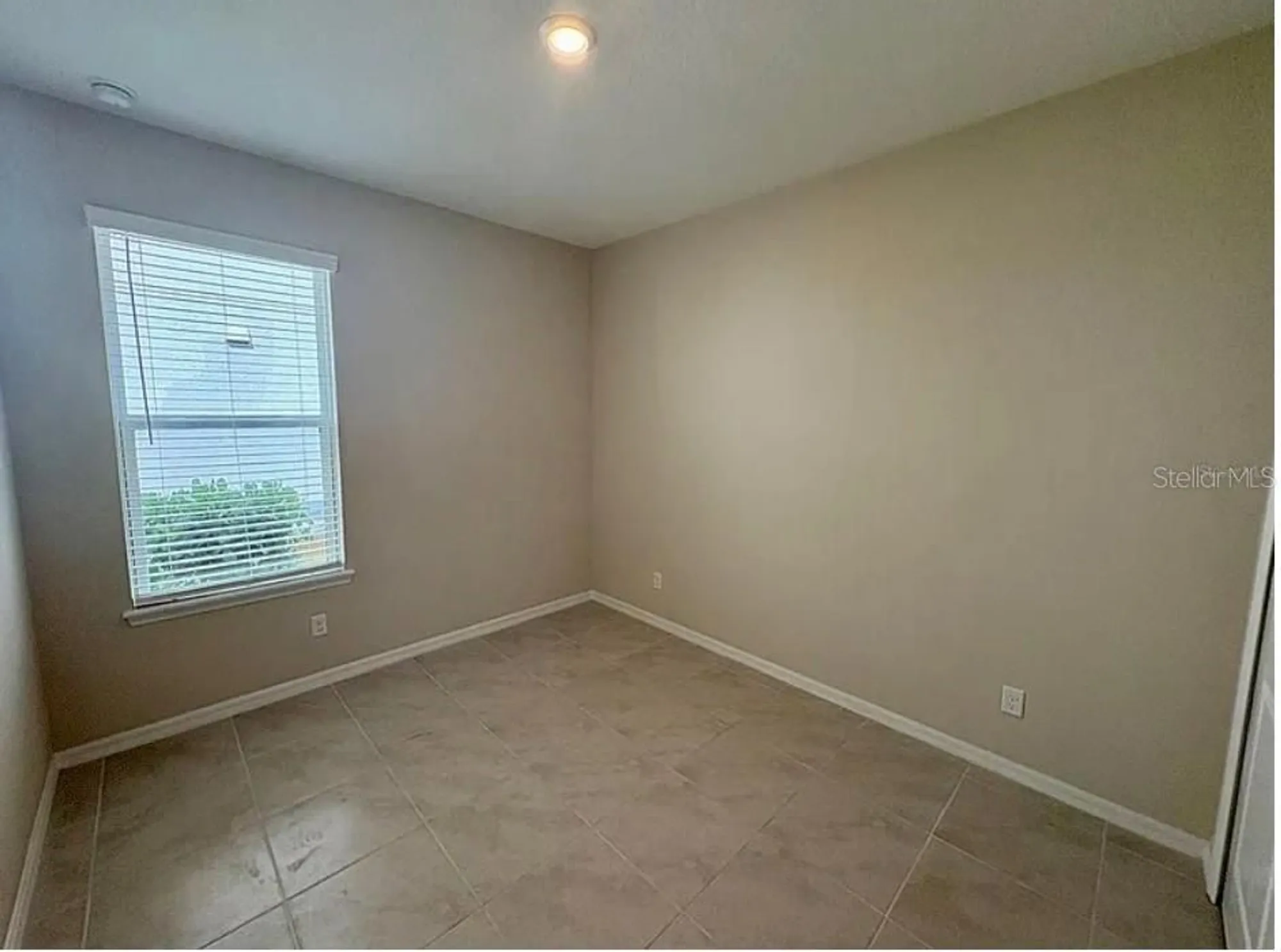 Property Slideshow image 6 of 27 | 16439 paynes mill dr, Bradenton, FL, 34211