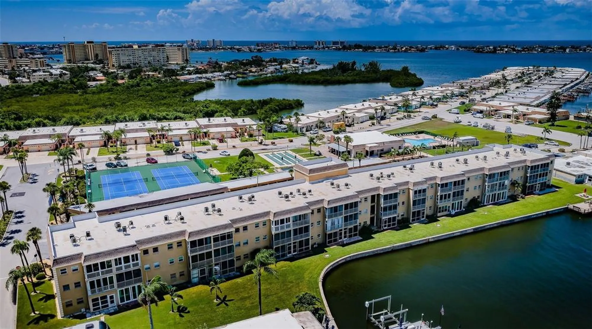 Property Slideshow image 12 of 89 | 1 boca ciega point blvd apt 314, Saint Petersburg, FL, 33708