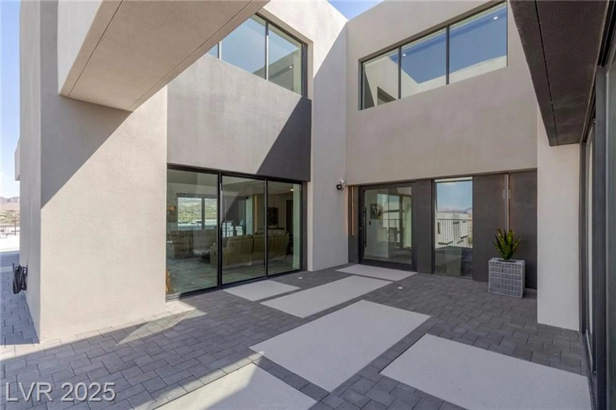 Property Slideshow image 6 of 85 | 53 falling ridge ln, Henderson, NV, 89011