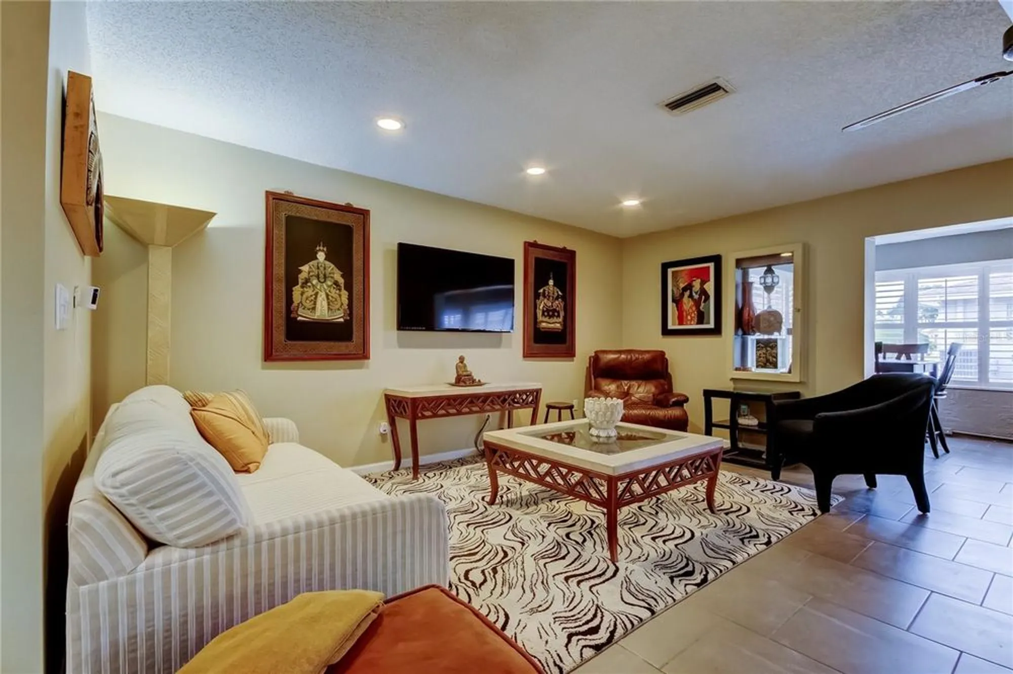 Property Slideshow image 25 of 77 | 329 club manor dr, Sun City Center, FL, 33573