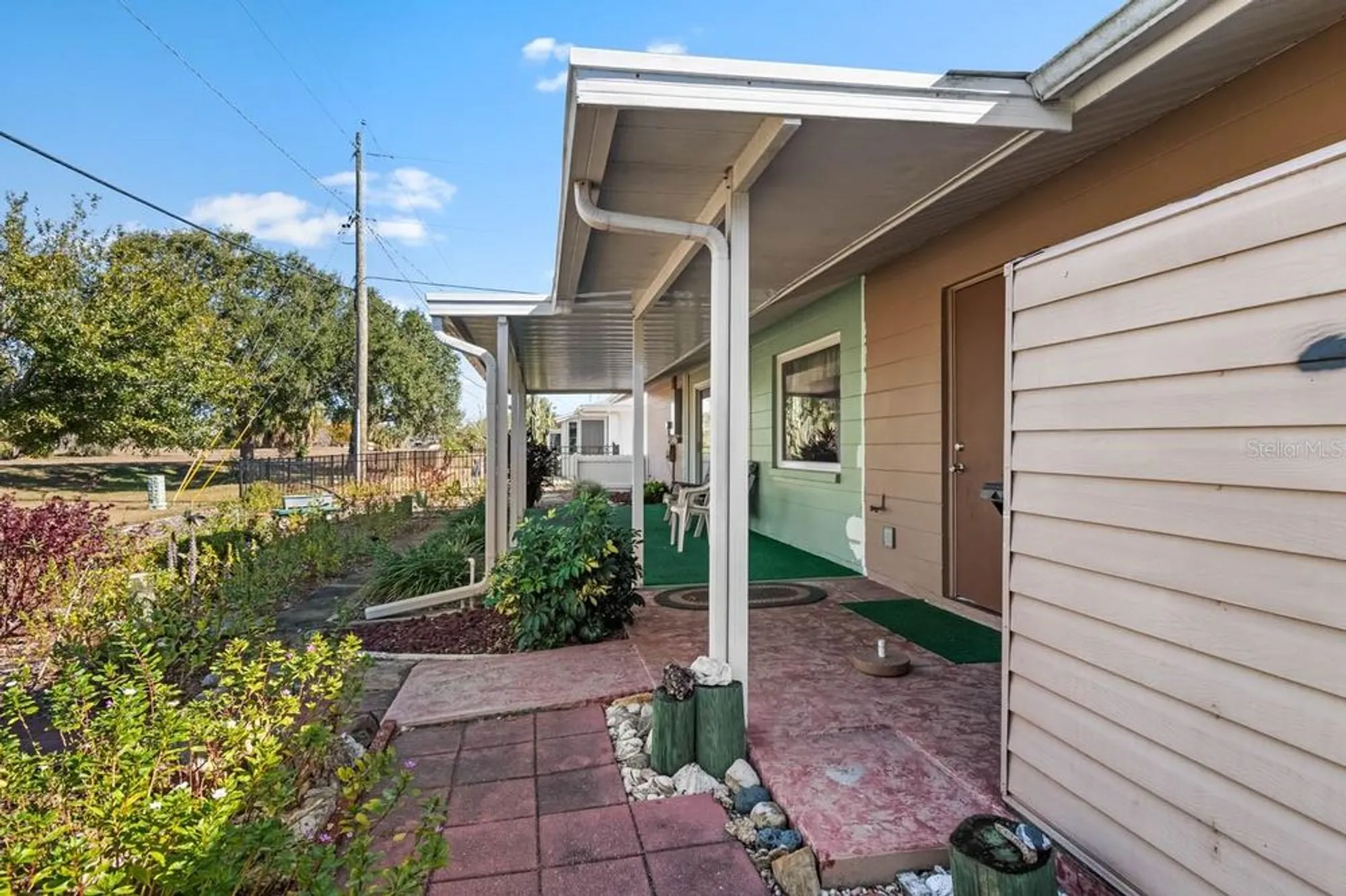 Property Slideshow image 42 of 80 | 829 fox hills dr, Sun City Center, FL, 33573