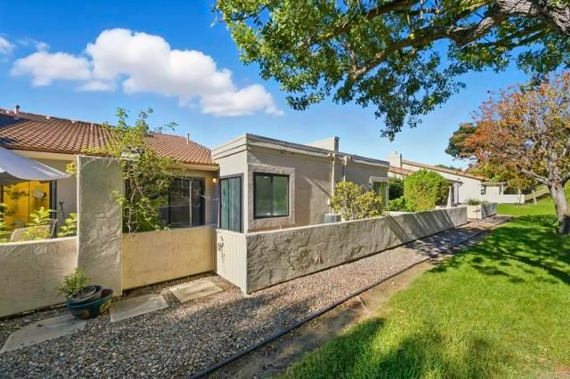 Property Slideshow image 33 of 55 | 18023 avenida alozdra, San Diego, CA, 92128