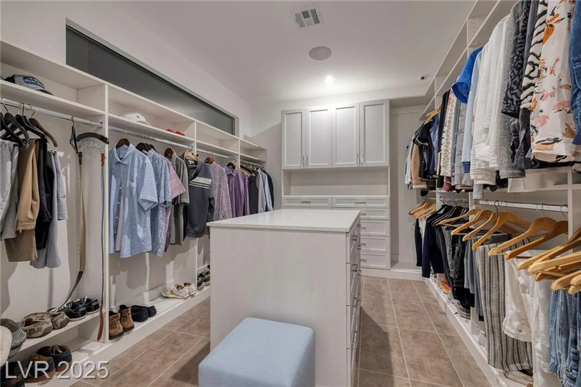 Property Slideshow image 33 of 70 | 32 highland cove ln, Henderson, NV, 89011