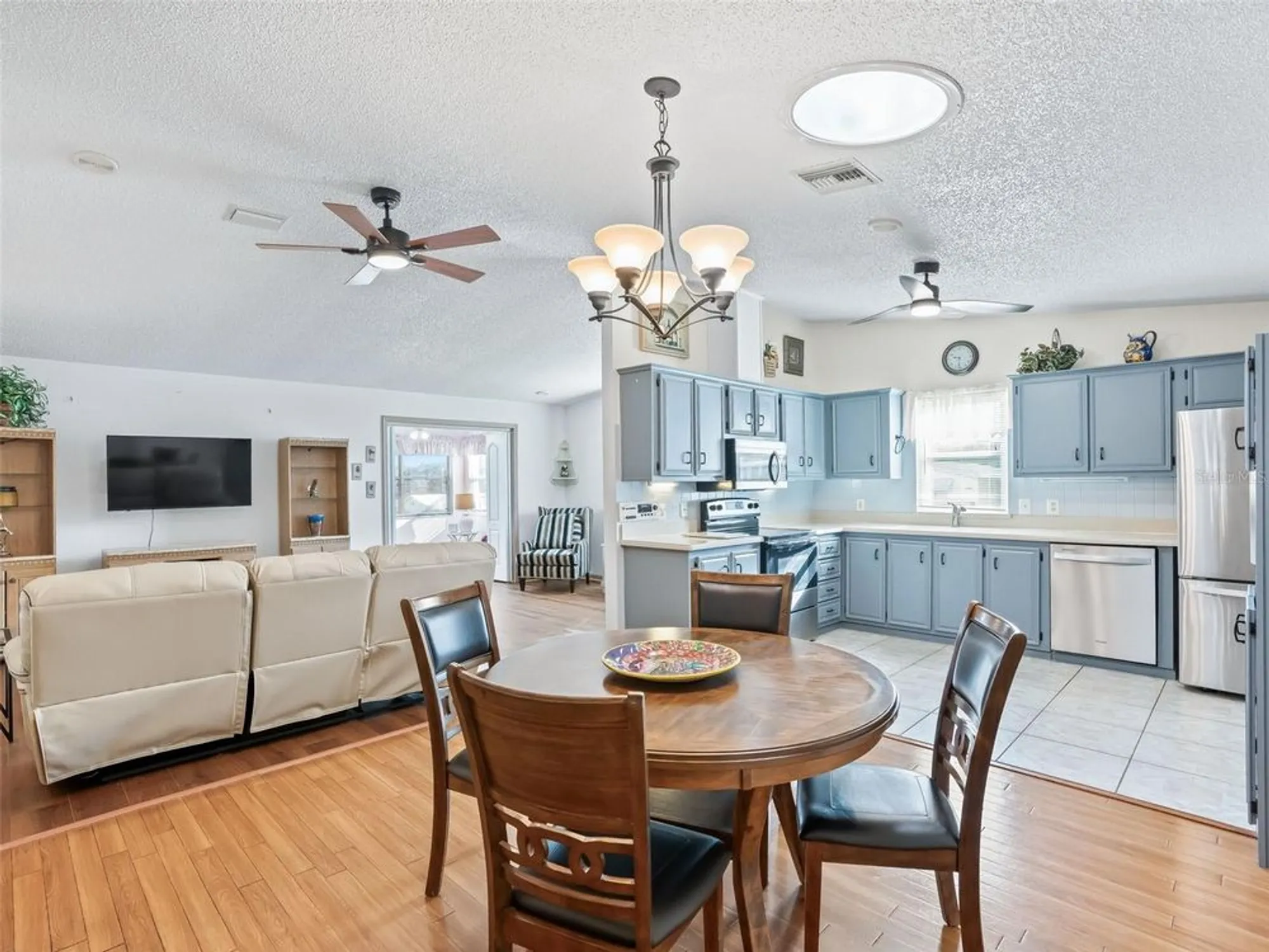 Property Slideshow image 8 of 29 | 1208 tarpon ln, The Villages, FL, 32159