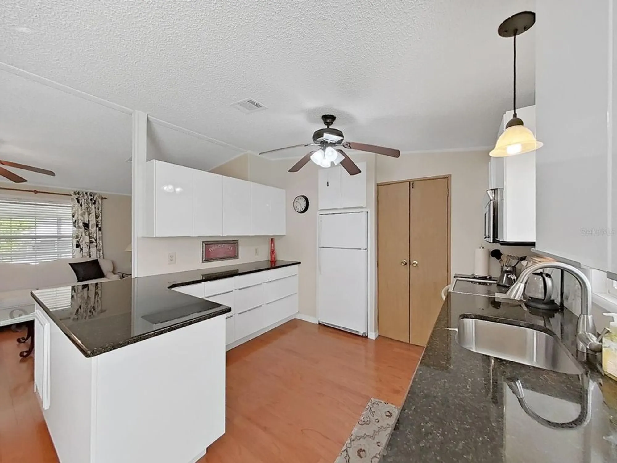 Property Slideshow image 19 of 44 | 1758 fox hill dr, Lakeland, FL, 33810