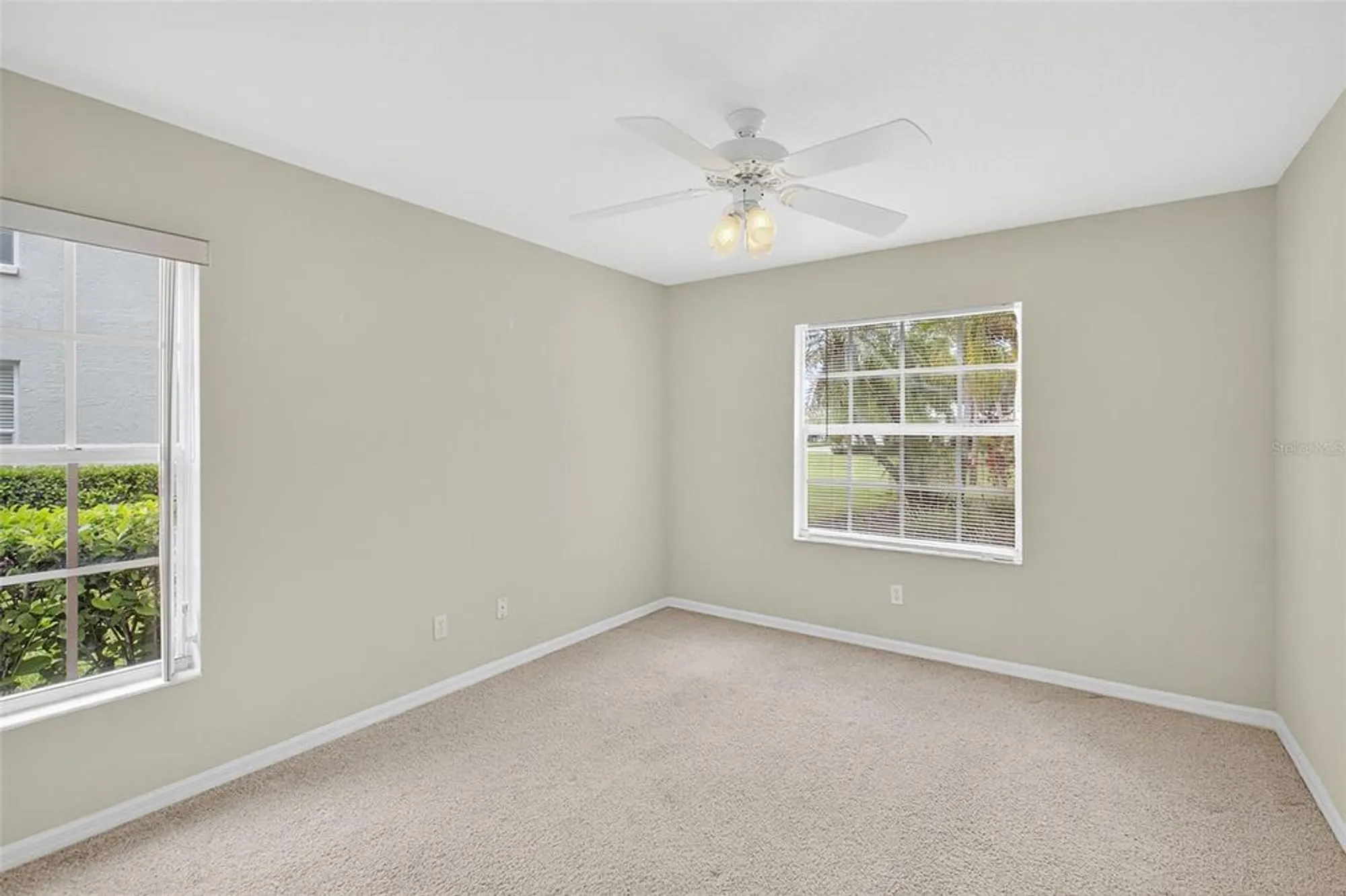 Property Slideshow image 24 of 40 | 813 montrose dr 104, Venice, FL, 34293