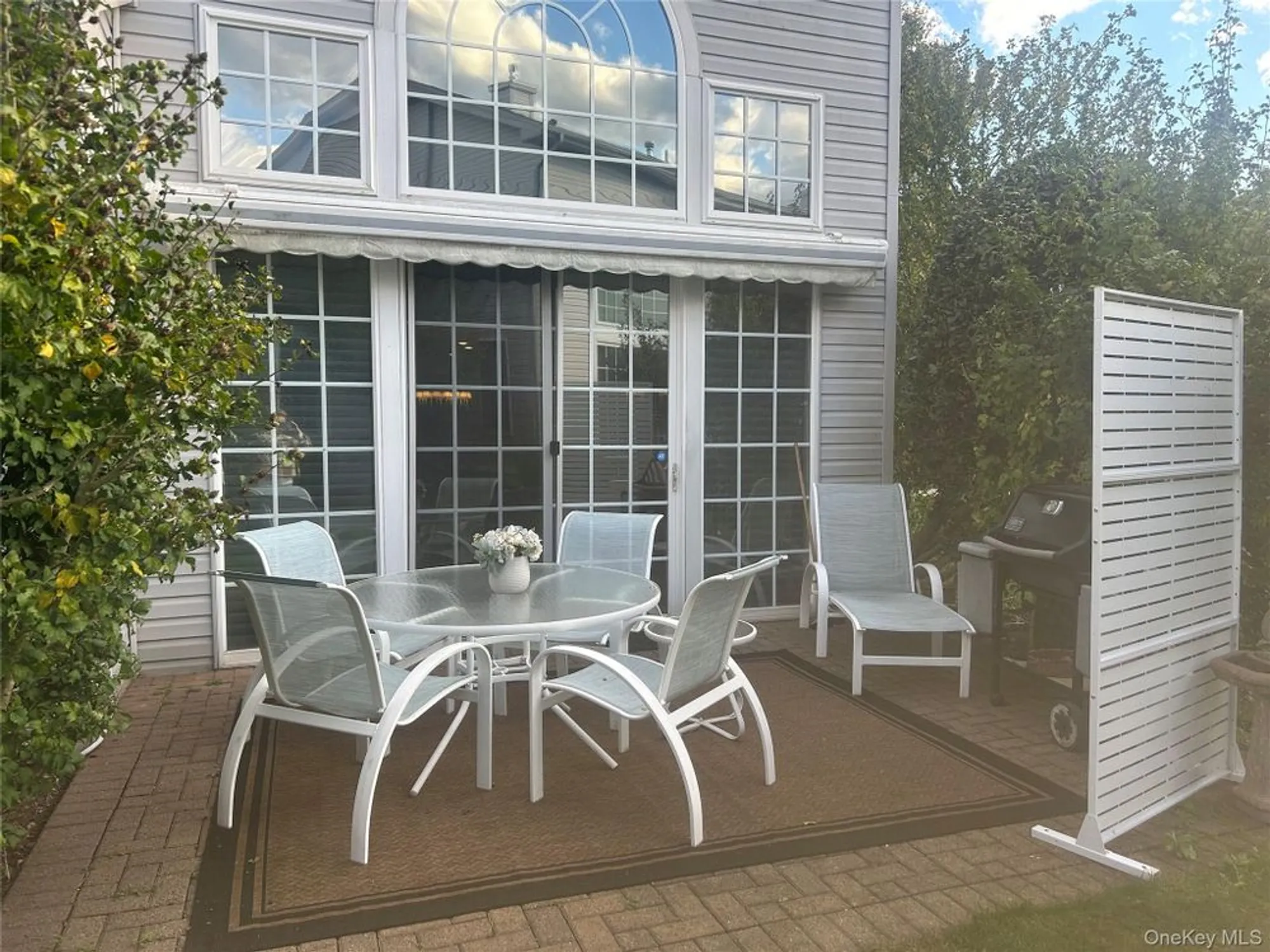 Property Slideshow image 15 of 15 | 423 florencia pl, Melville, NY, 11747