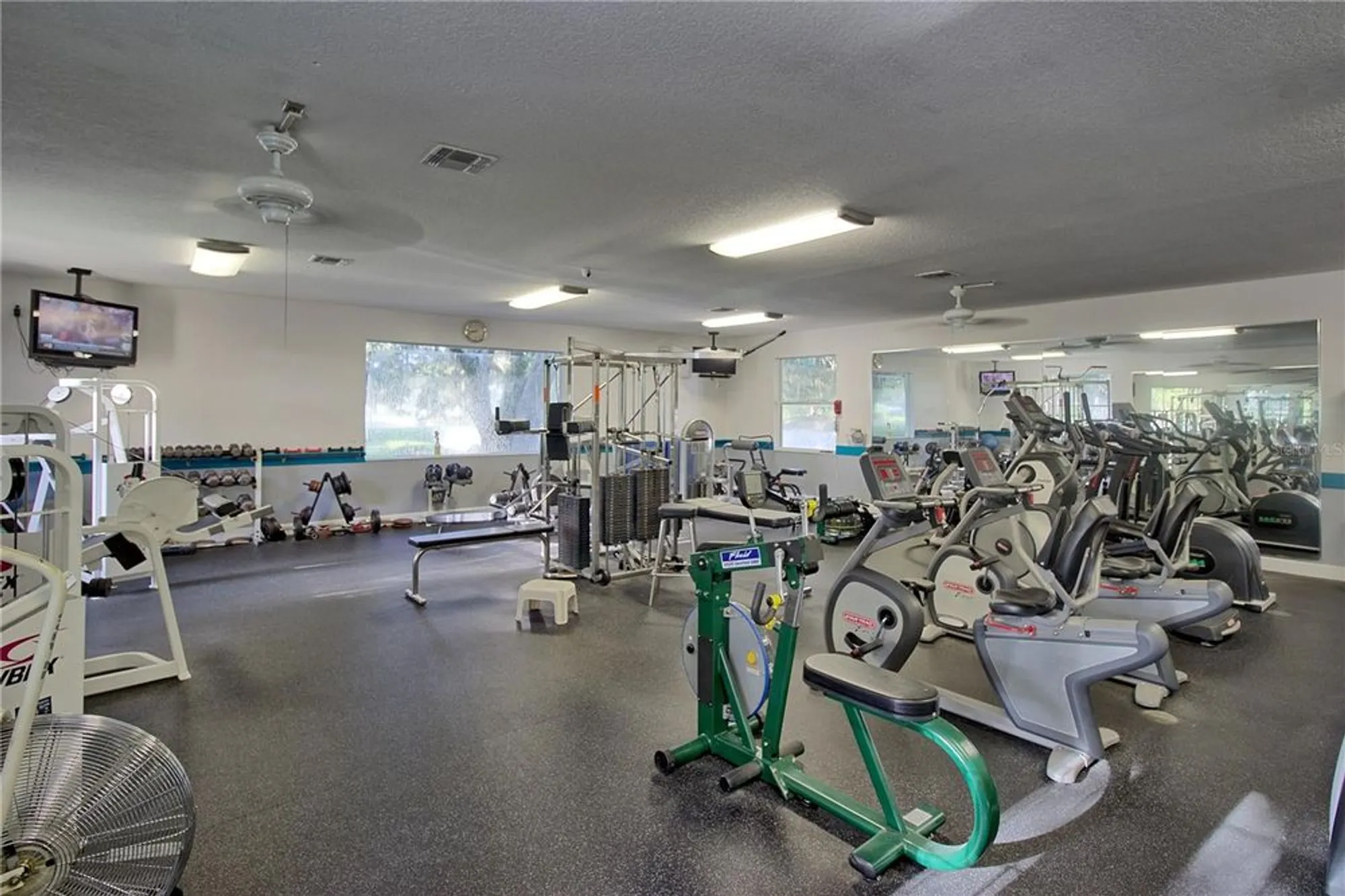 Property Slideshow image 56 of 77 | 32942 rambling oaks ct, Leesburg, FL, 34748