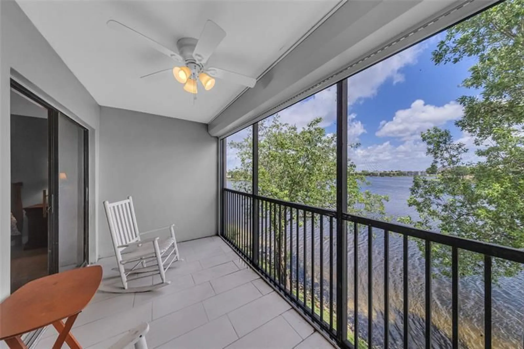 Property Slideshow image 23 of 43 | 7466 ashmont cir # 303, Tamarac, FL, 33321