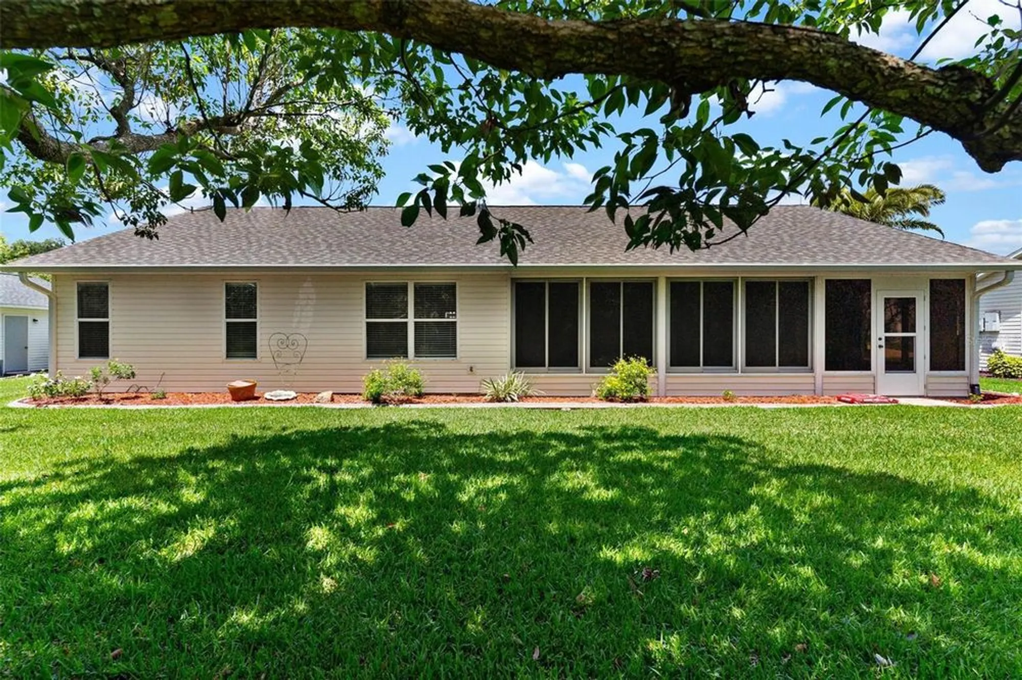 Property Slideshow image 39 of 48 | 26608 racquet cir, Leesburg, FL, 34748