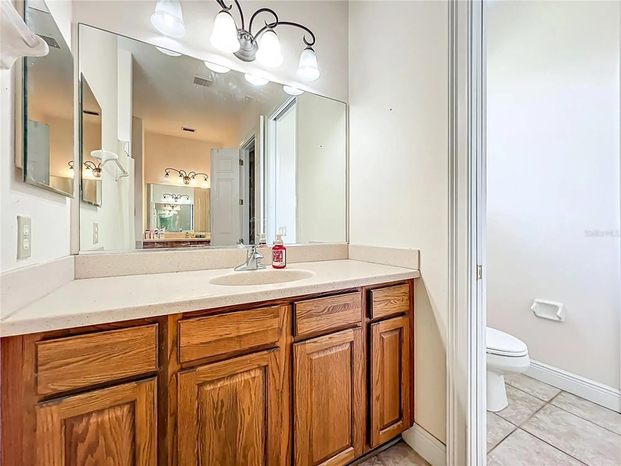 Property Slideshow image 21 of 30 | 38634 lakeview walk, Lady Lake, FL, 32159