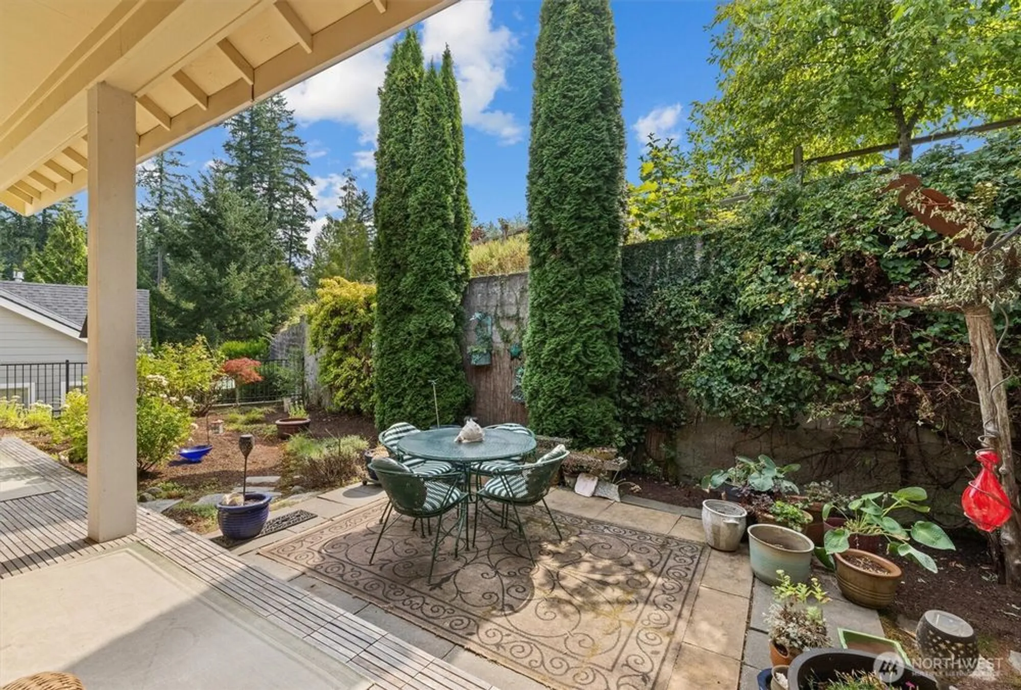 Property Slideshow image 32 of 38 | 23263 ne 126th st, Redmond, WA, 98053