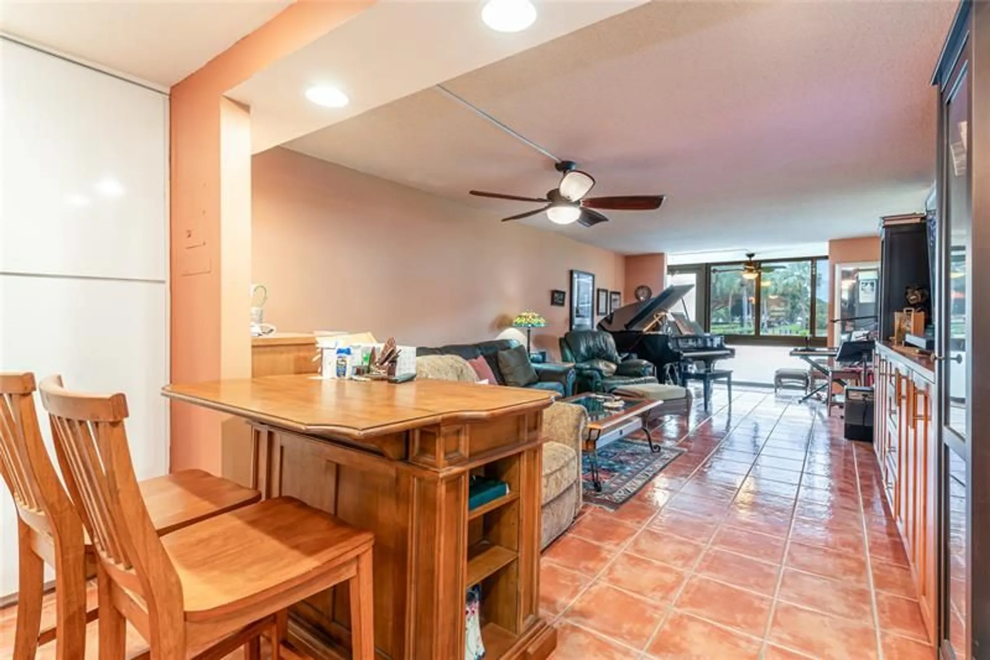 Property Slideshow image 8 of 55 | 820 s hollybrook dr 101, Pembroke Pines, FL, 33025